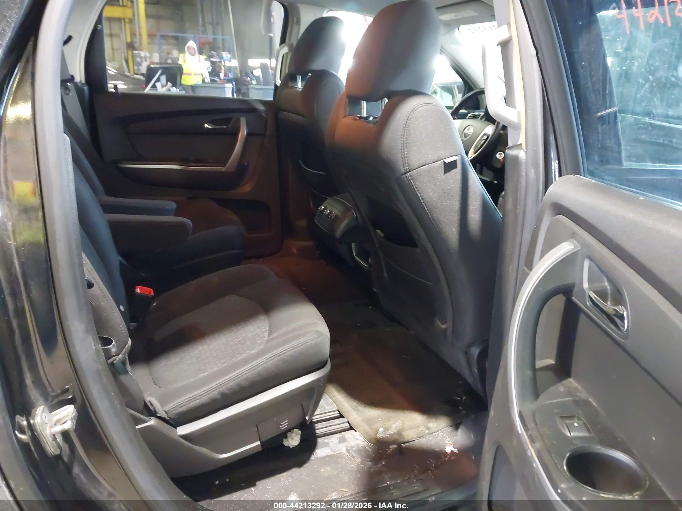 GMC ACADIA image 8
