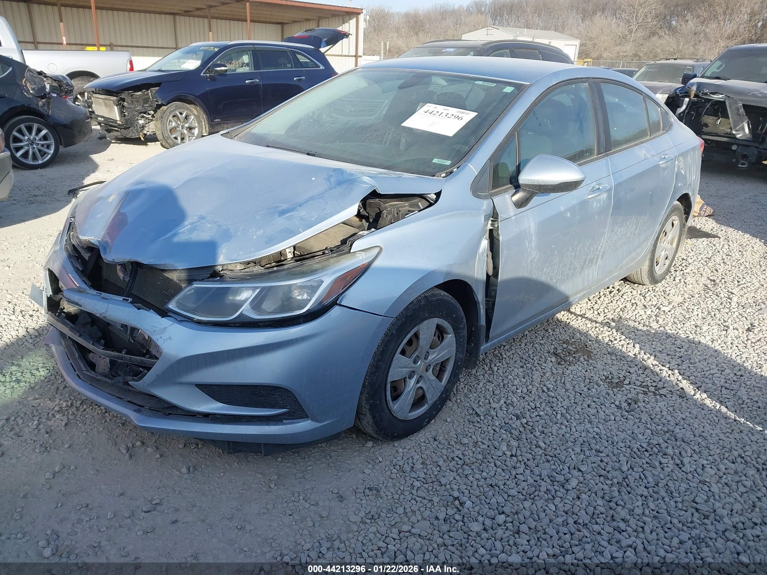 CHEVROLET CRUZE image 2