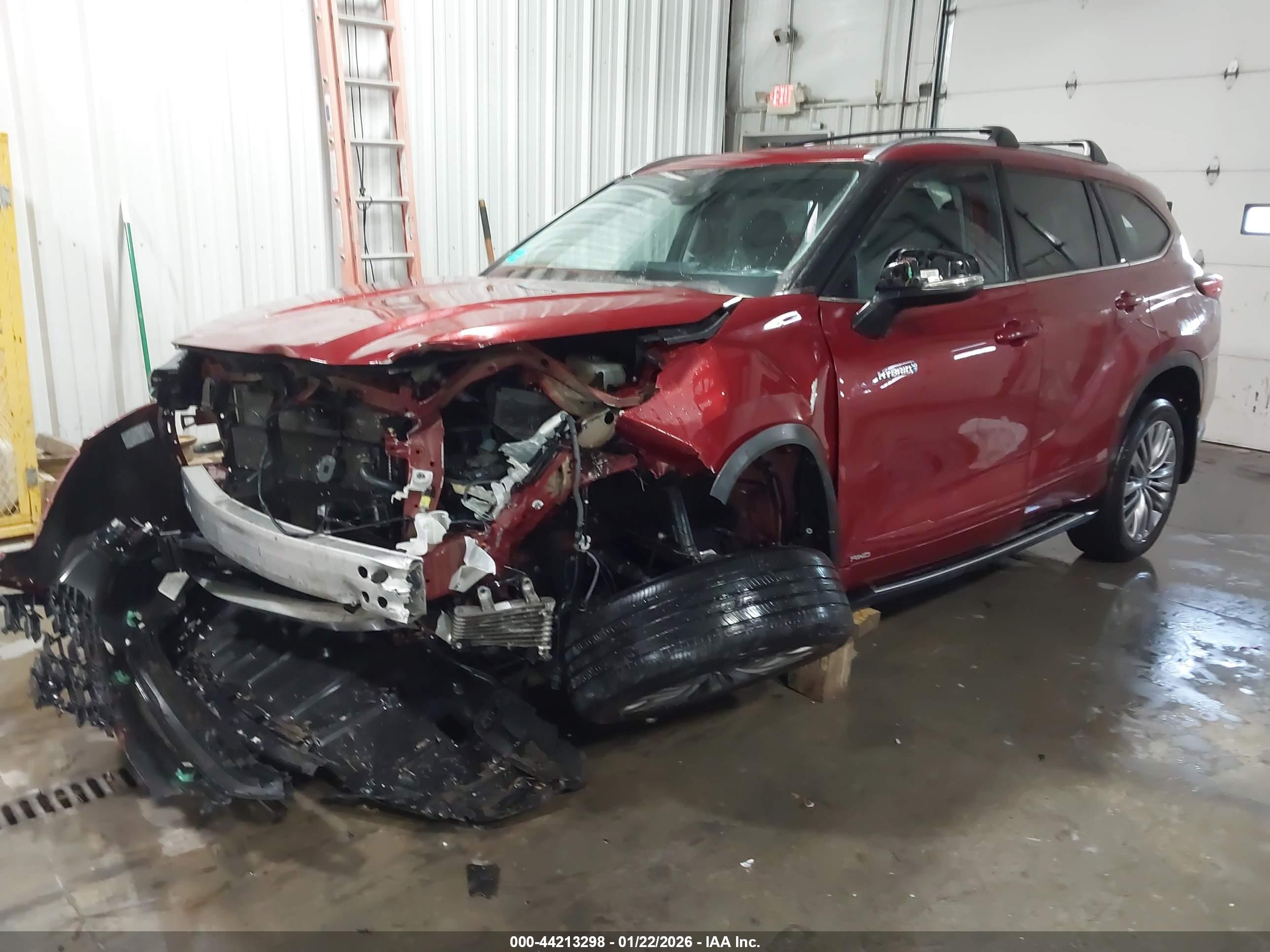 TOYOTA HIGHLANDER image 2