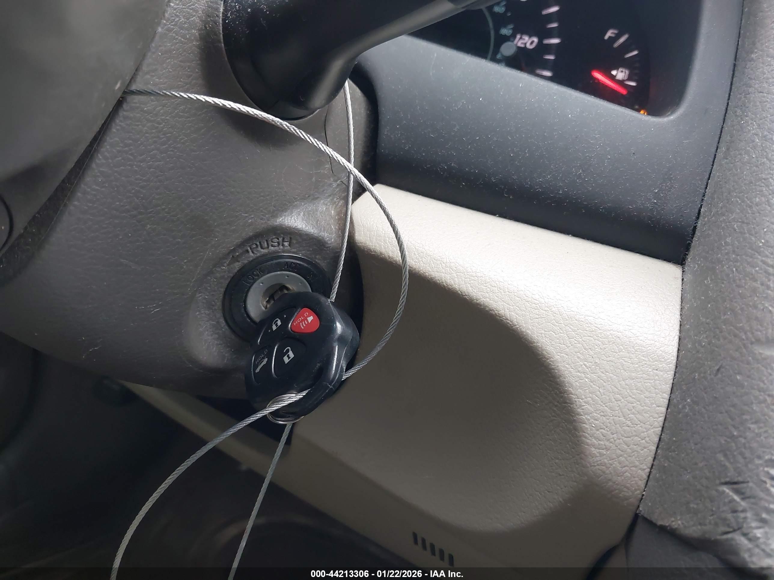 TOYOTA CAMRY image 11