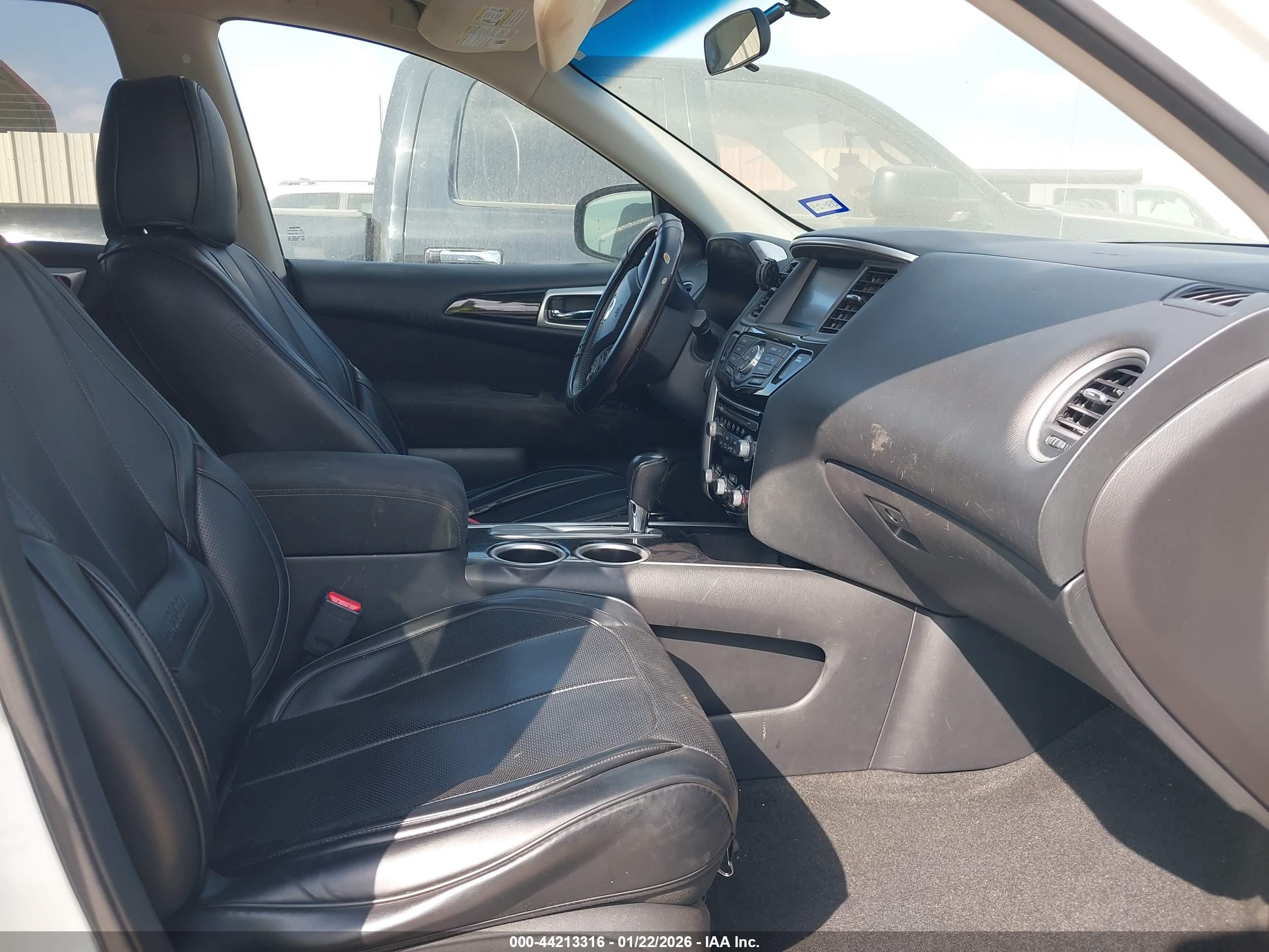 NISSAN PATHFINDER image 5
