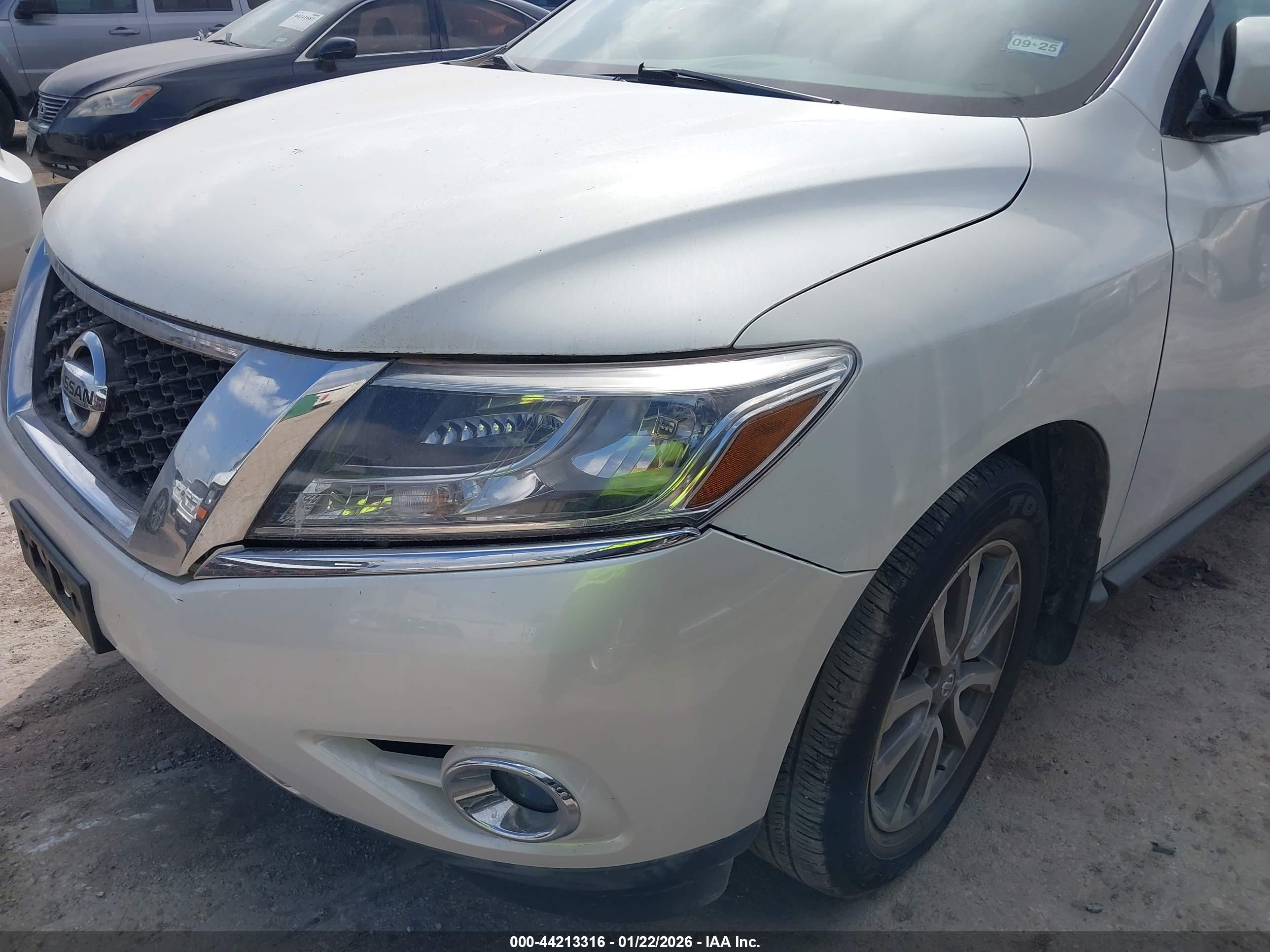 NISSAN PATHFINDER image 6
