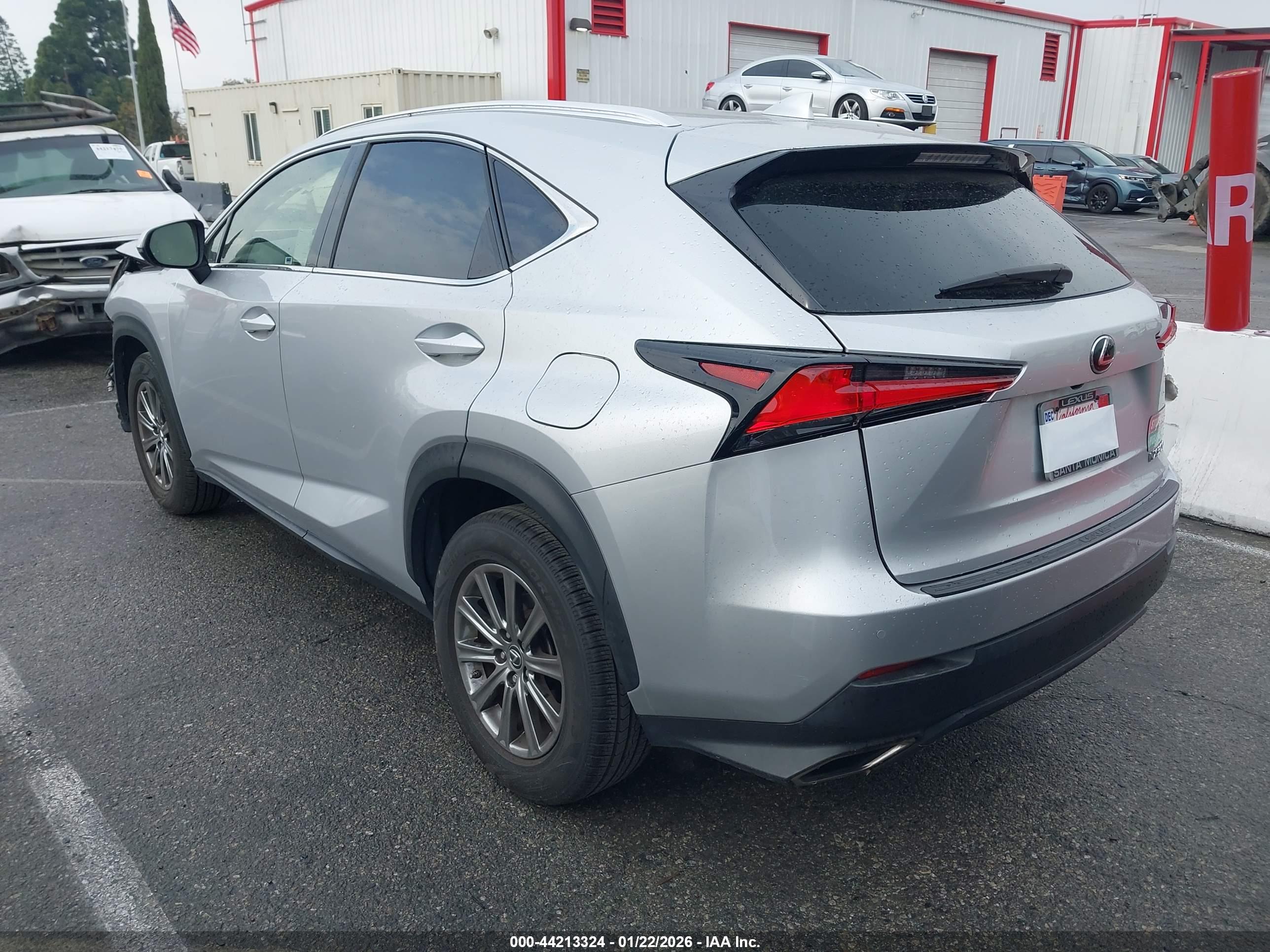 LEXUS NX image 3