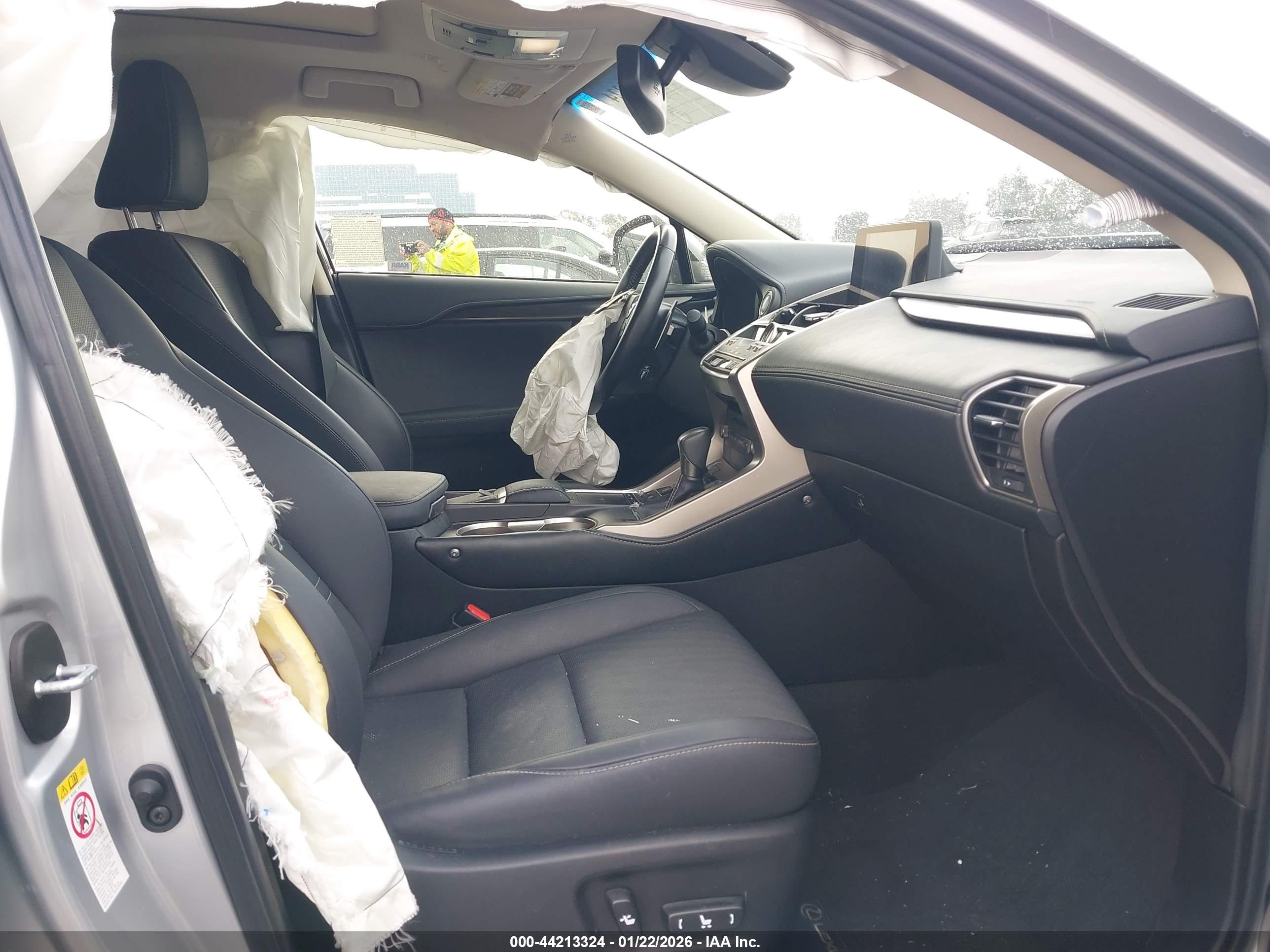 LEXUS NX image 5