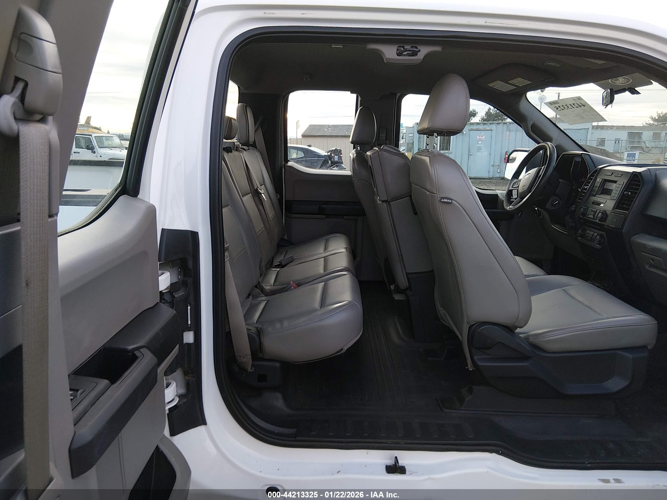 FORD F-150 image 8