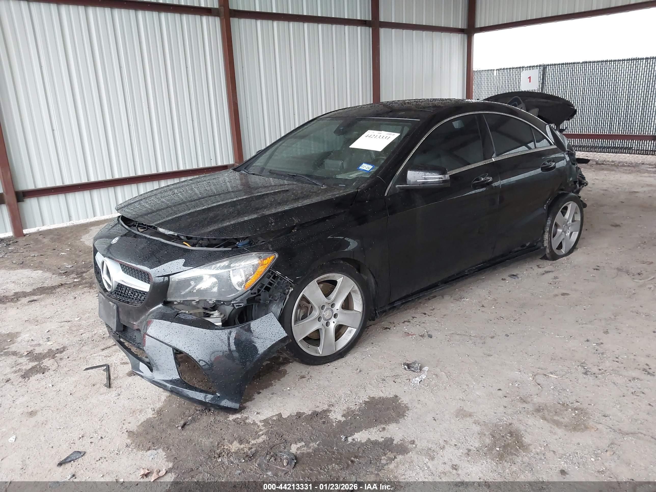 MERCEDES-BENZ CLA image 2