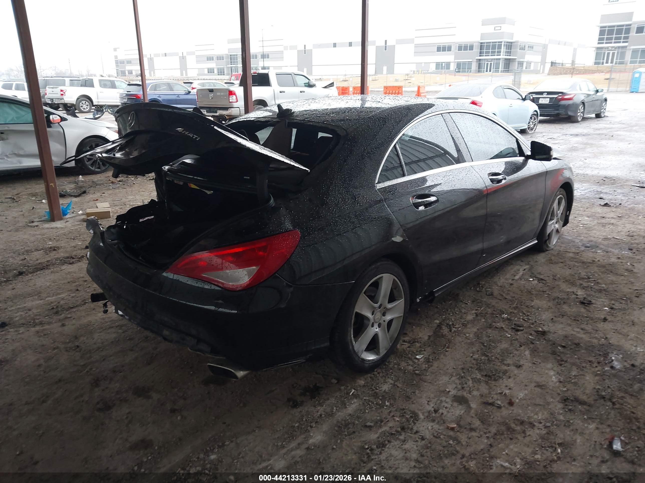 MERCEDES-BENZ CLA image 4