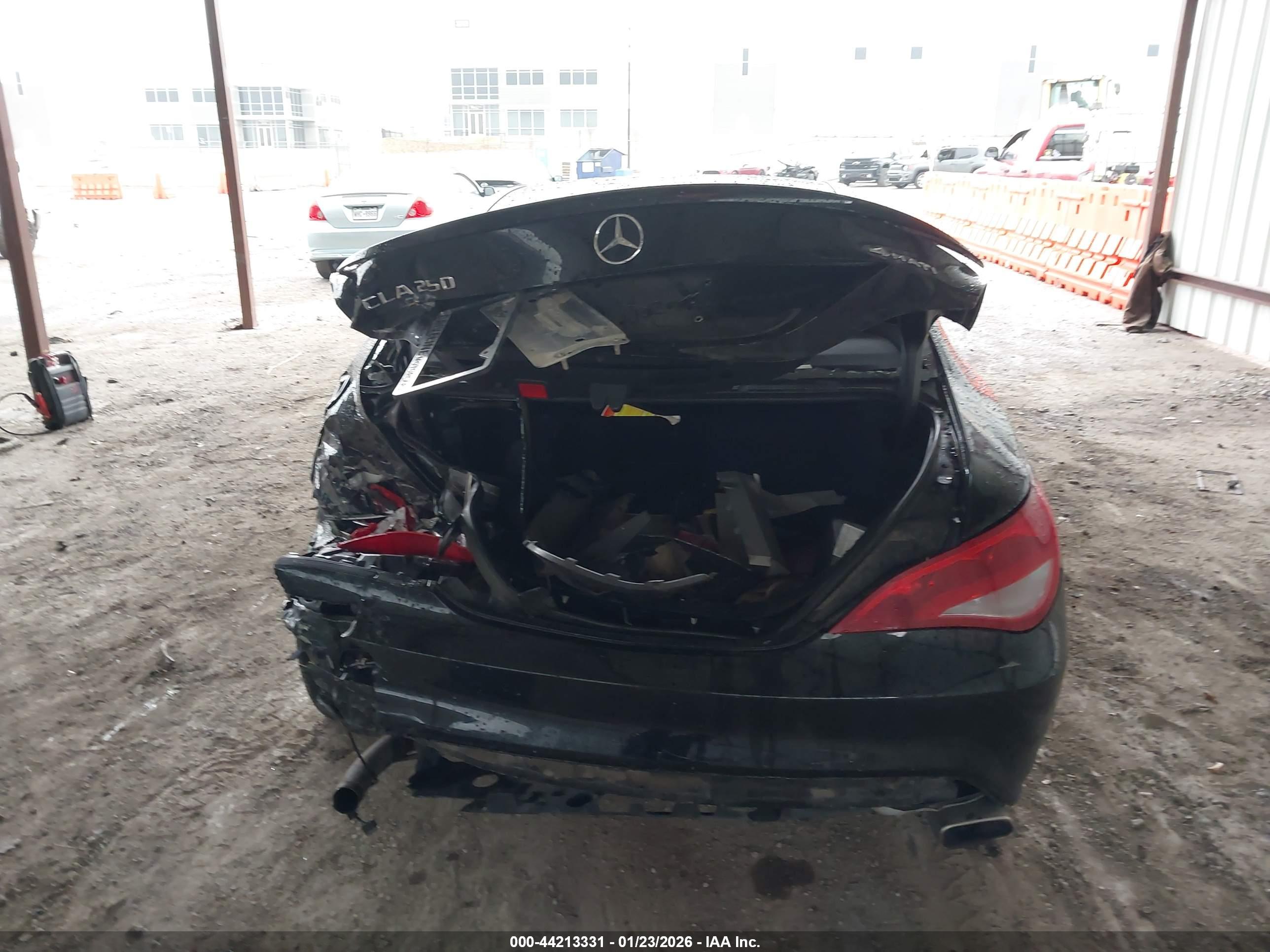 MERCEDES-BENZ CLA image 6