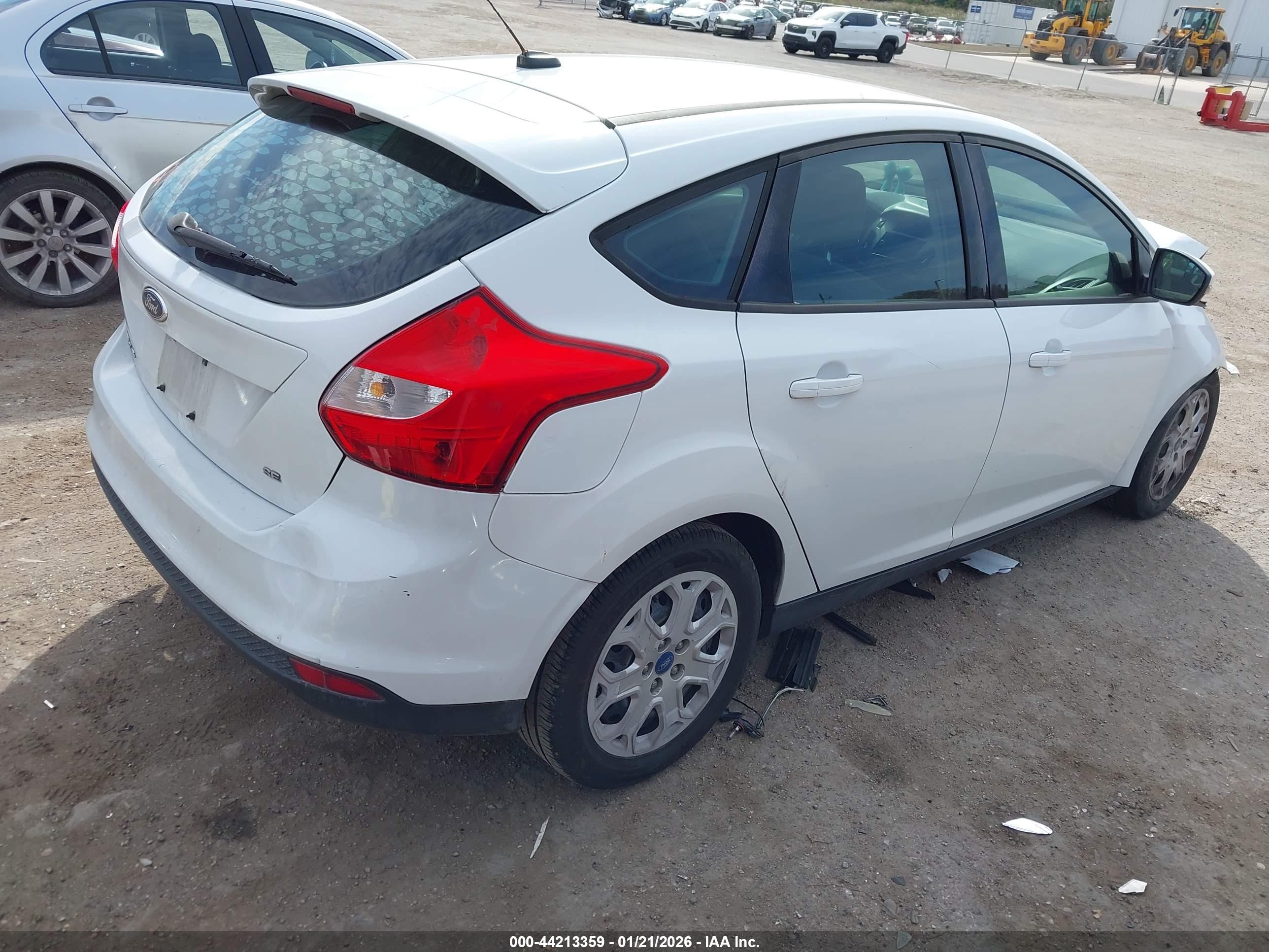 FORD FOCUS image 4