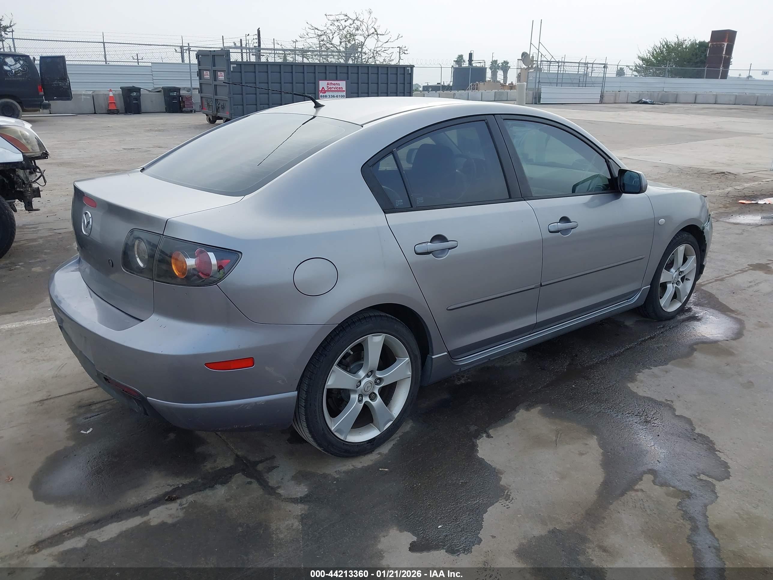 MAZDA MAZDA3 image 4