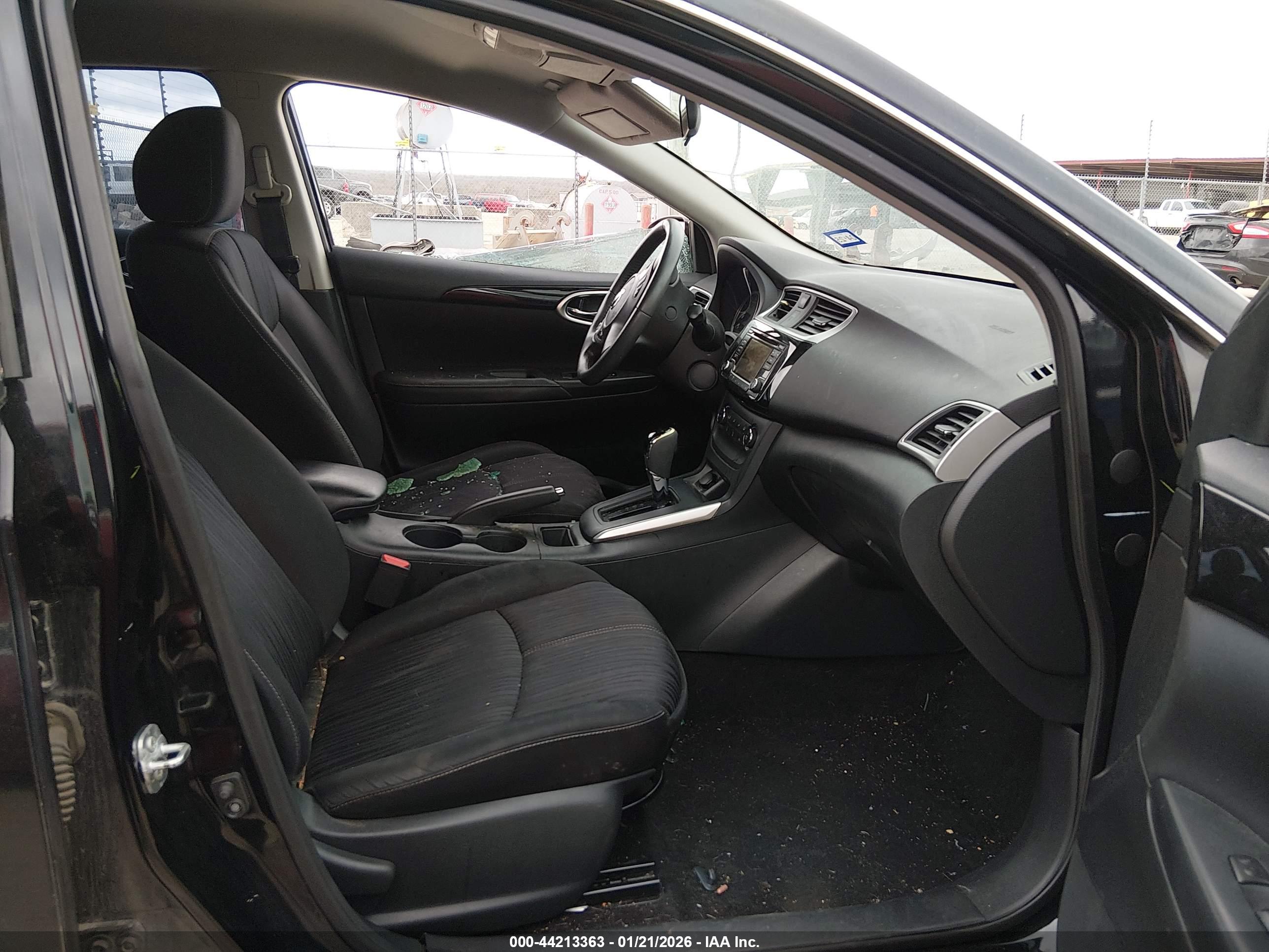 NISSAN SENTRA image 5