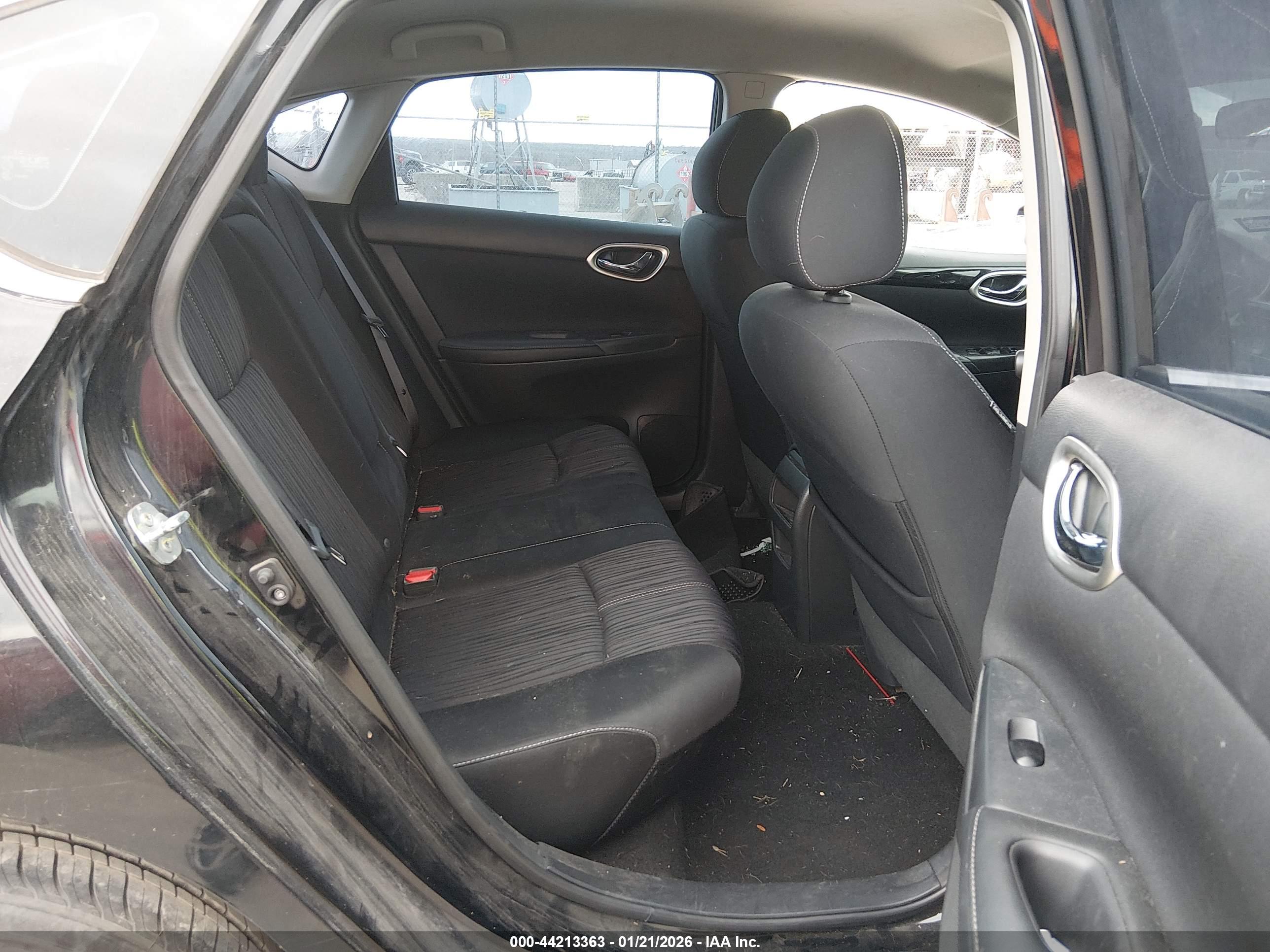 NISSAN SENTRA image 8