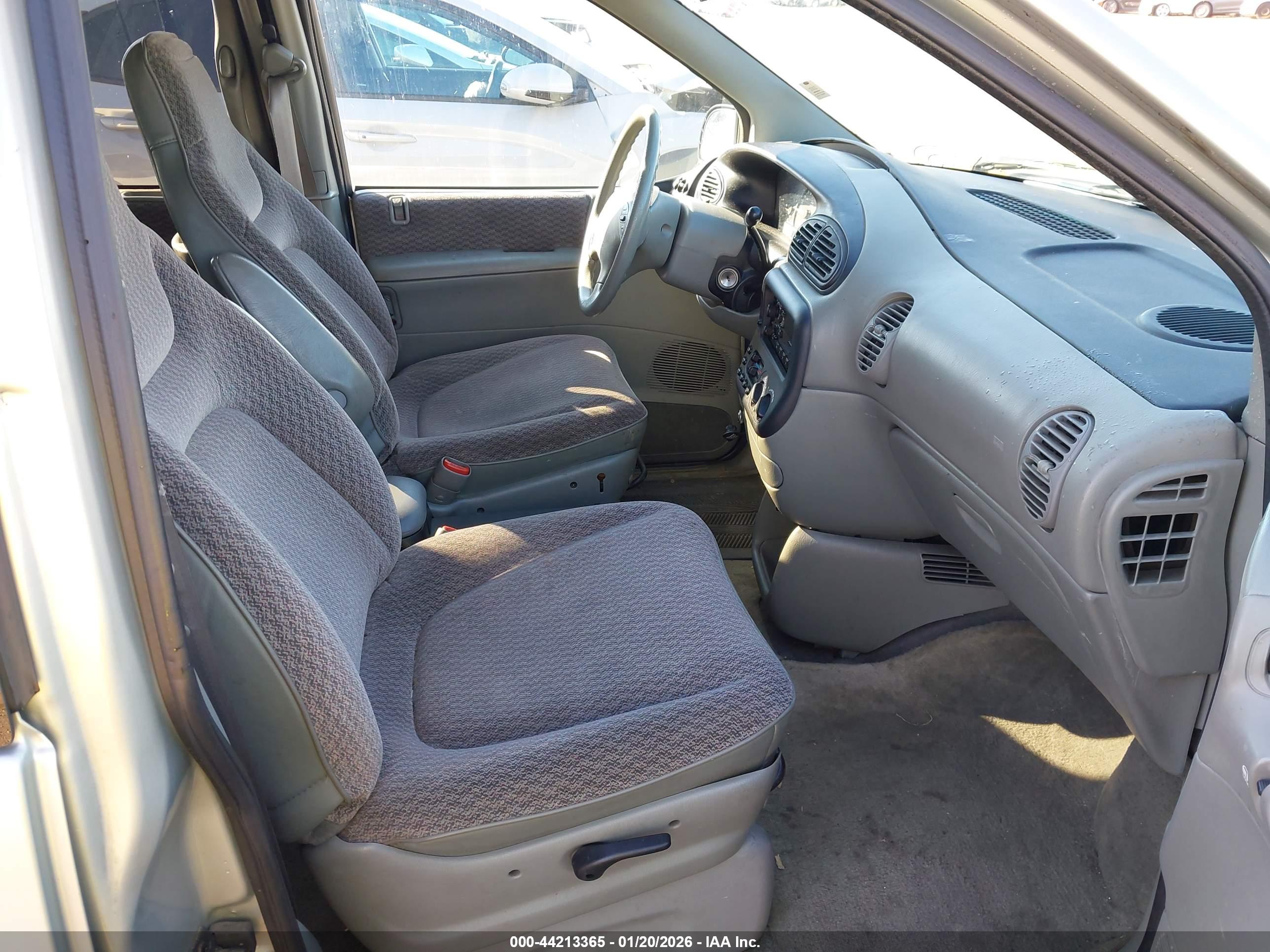 DODGE GRAND image 5