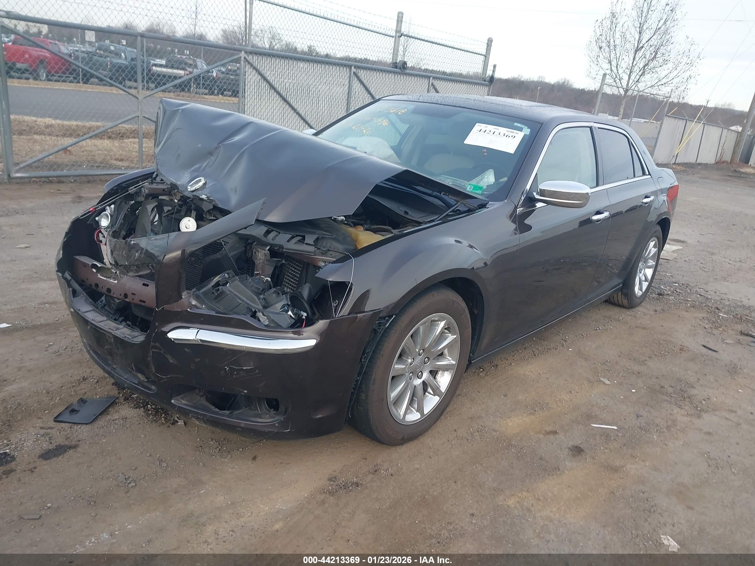 CHRYSLER 300 image 2