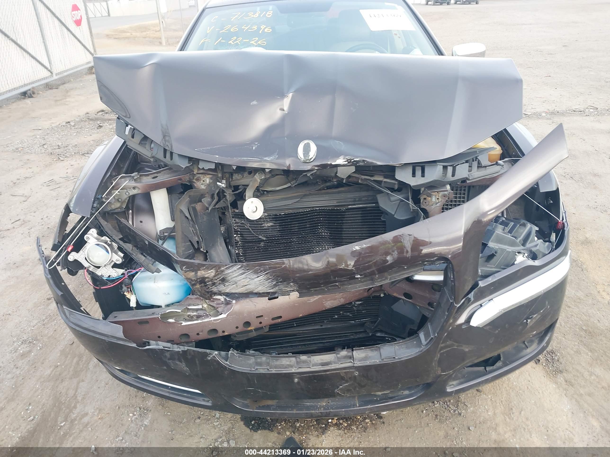 CHRYSLER 300 image 6