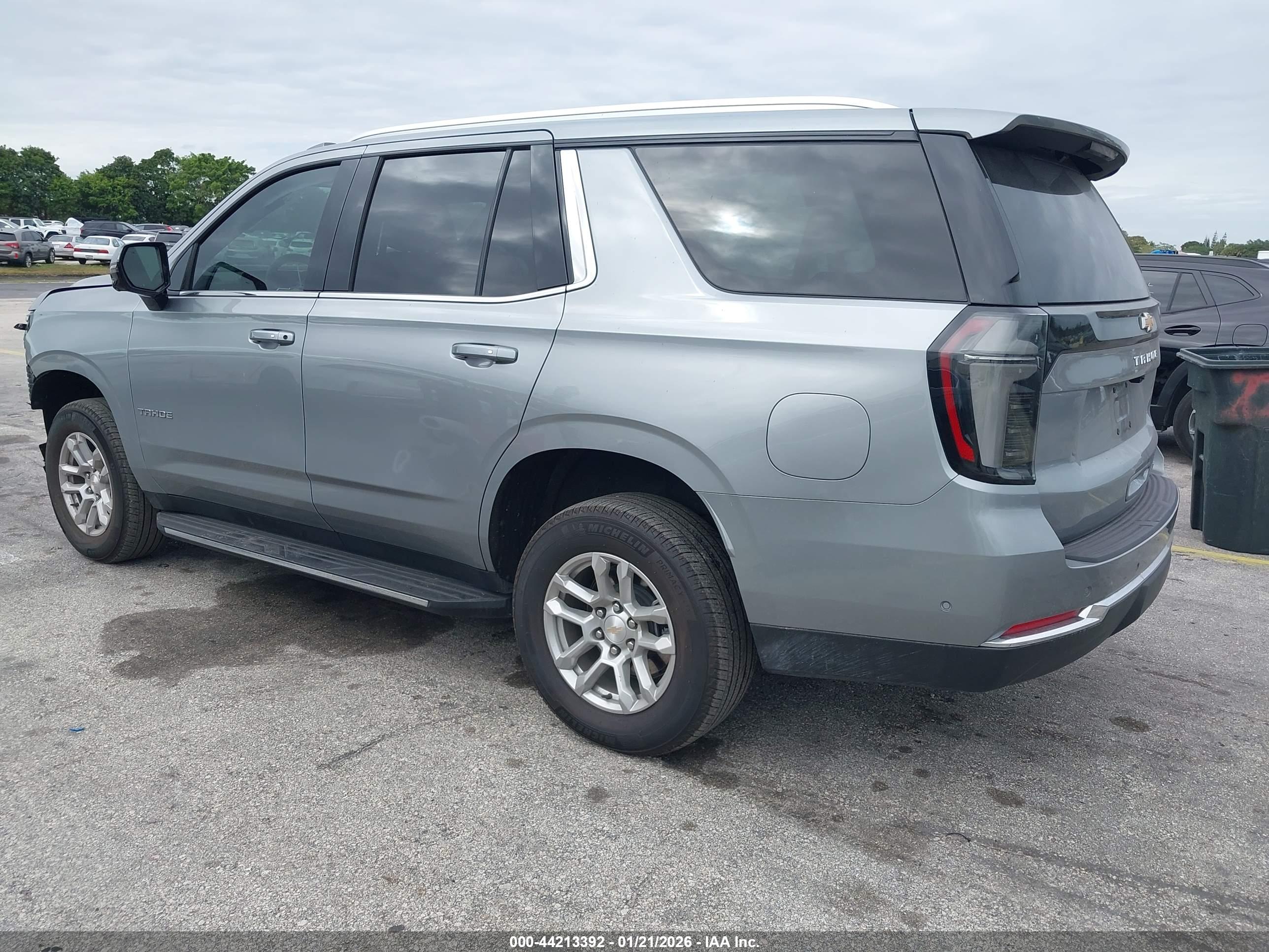 CHEVROLET TAHOE image 3