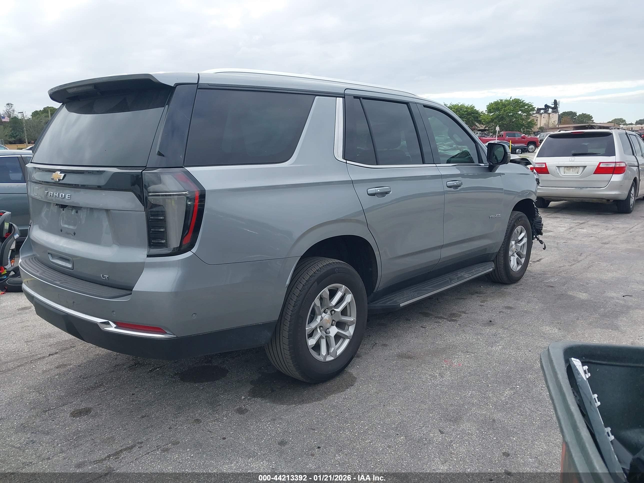 CHEVROLET TAHOE image 4