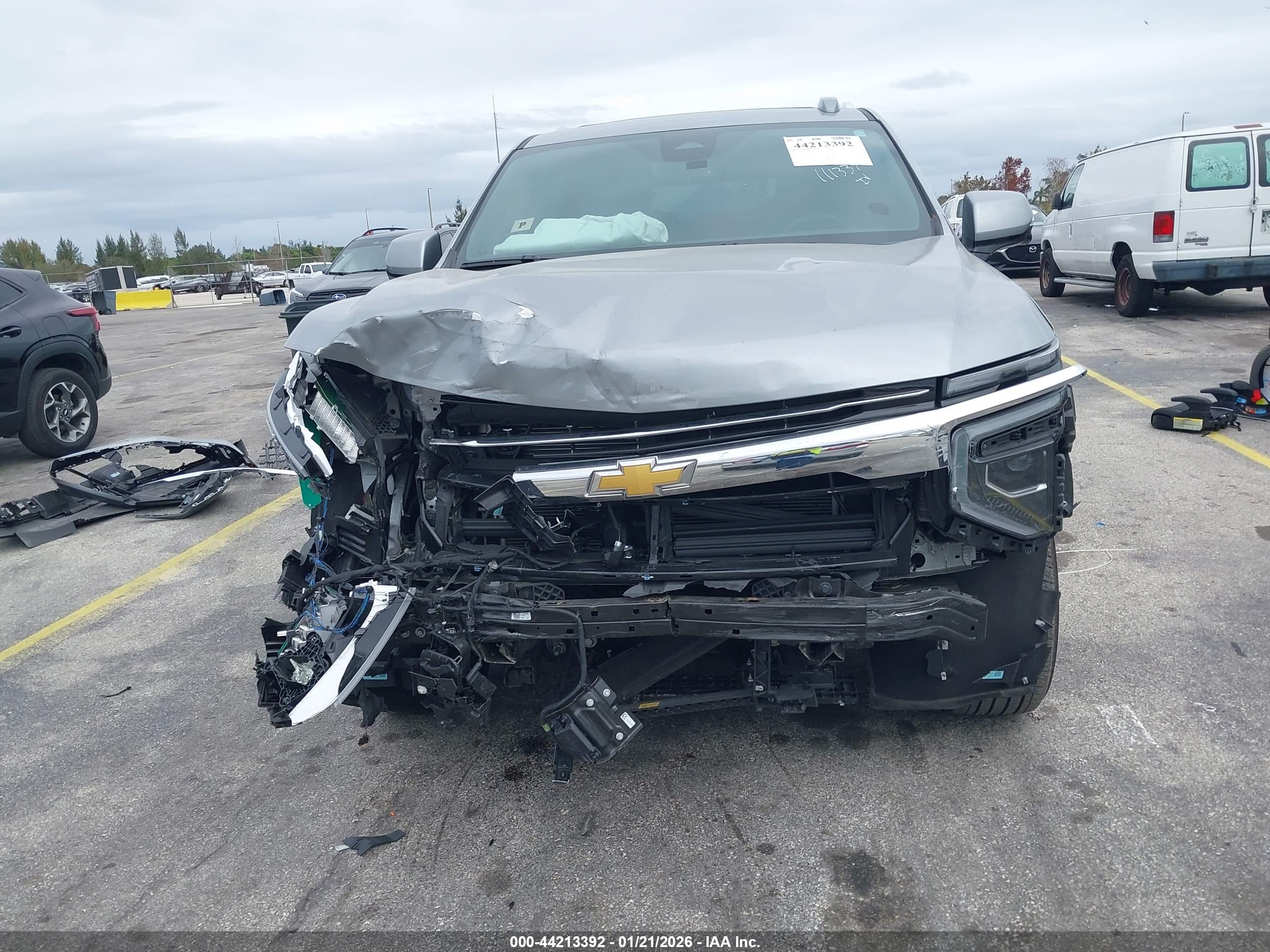 CHEVROLET TAHOE image 6