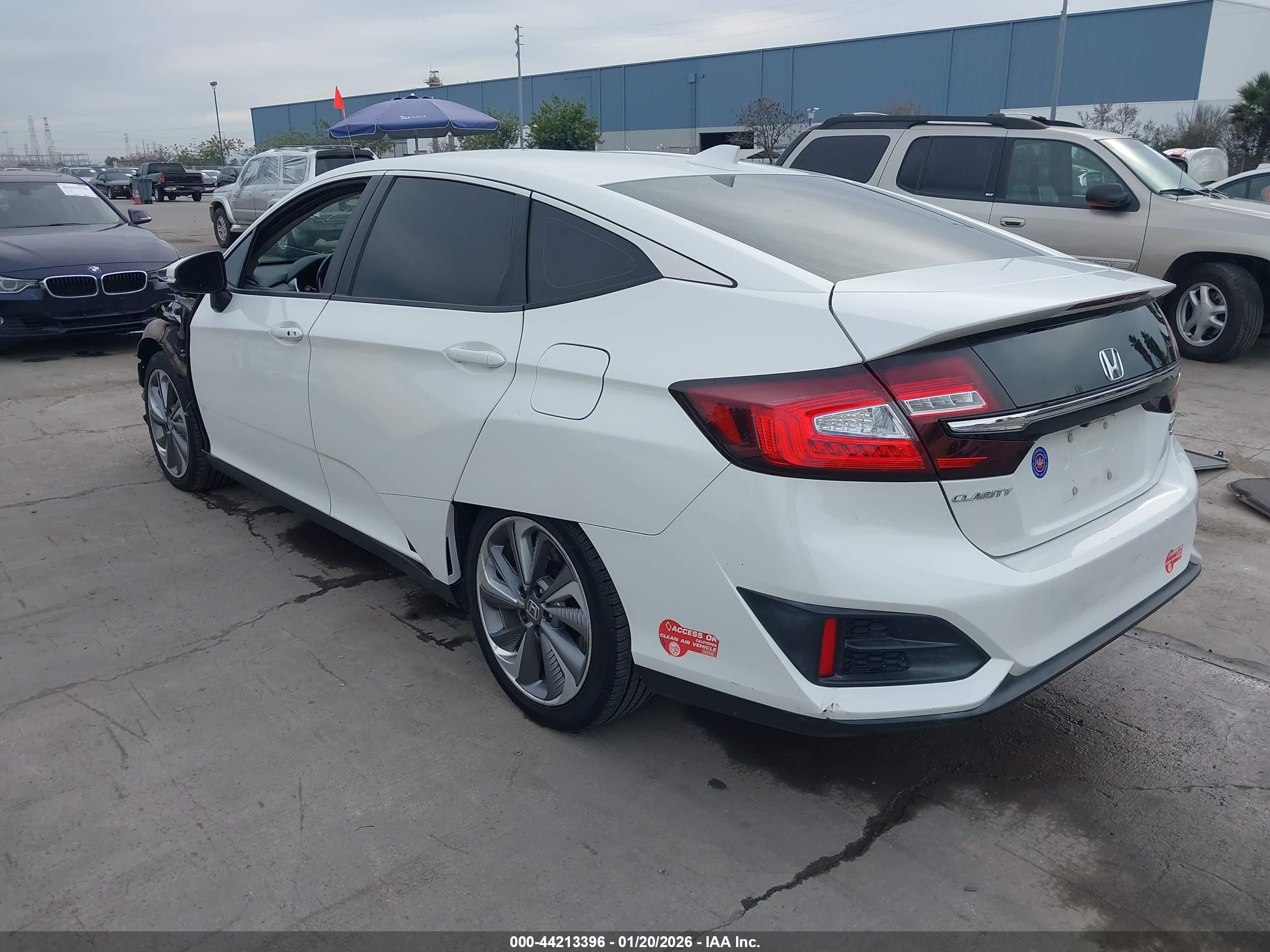 HONDA CLARITY image 3