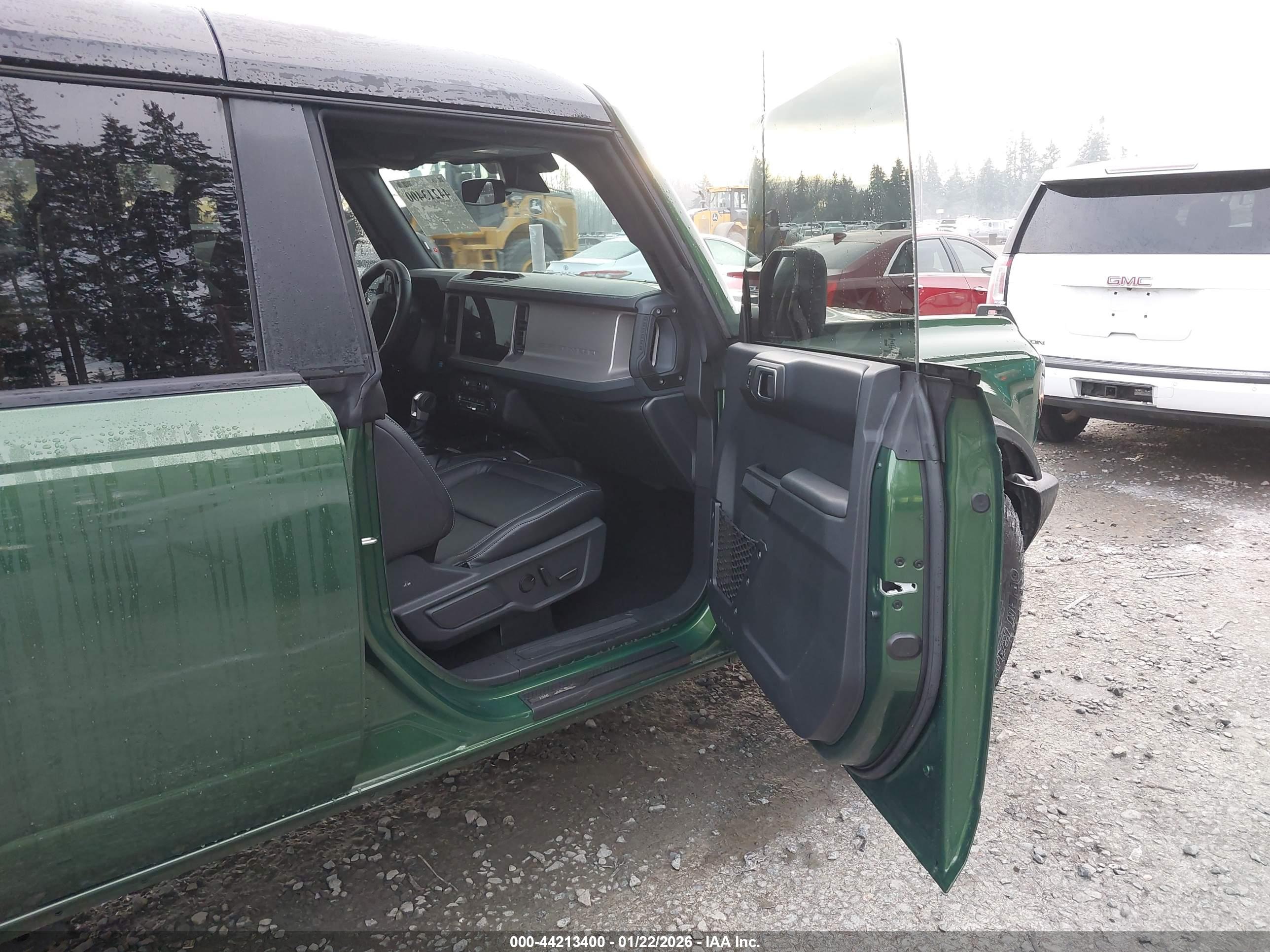 FORD BRONCO image 5
