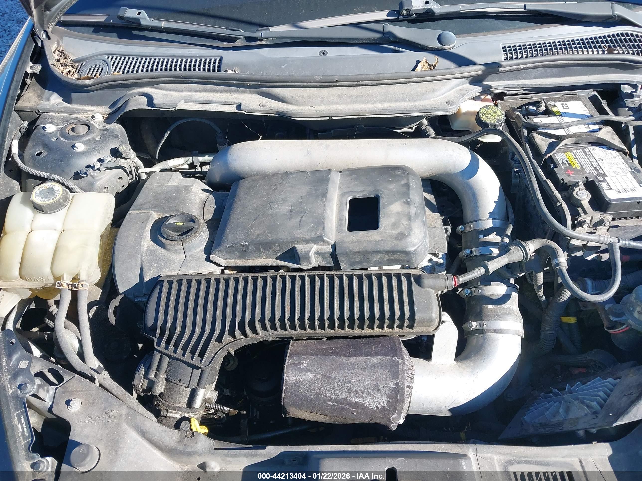 VOLVO C70 image 10