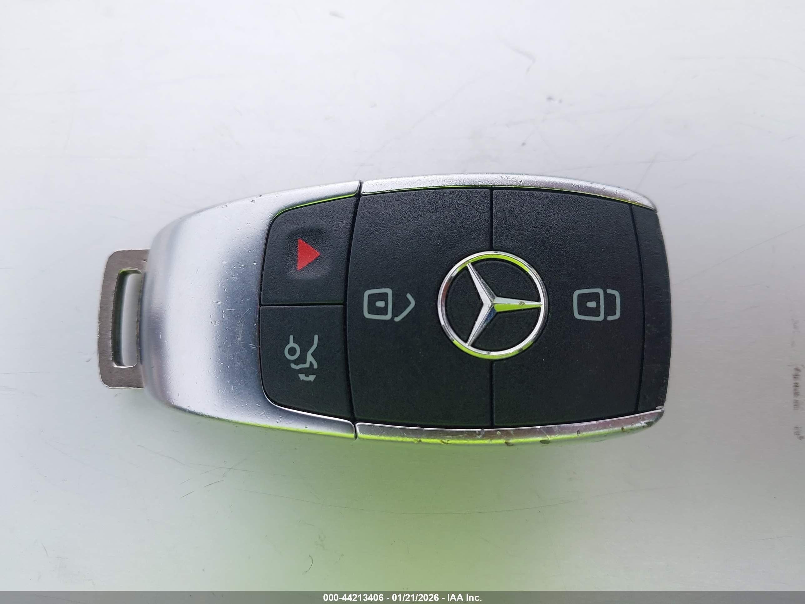 MERCEDES-BENZ CLA image 11
