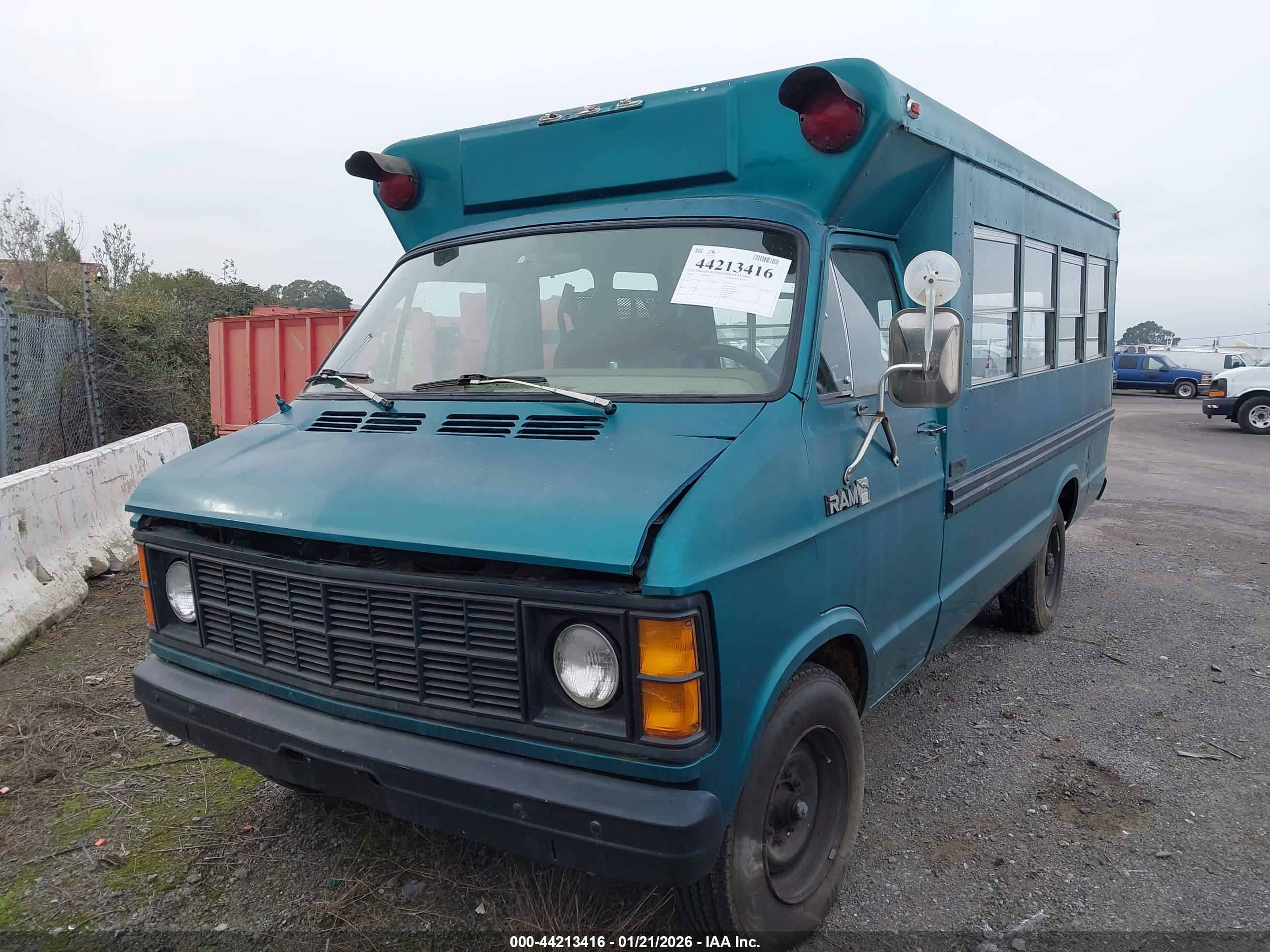 DODGE RAM image 6