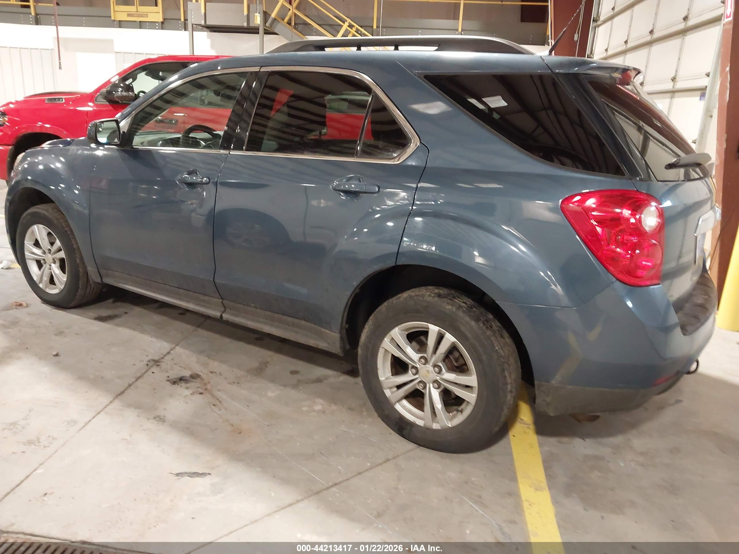 CHEVROLET EQUINOX image 3
