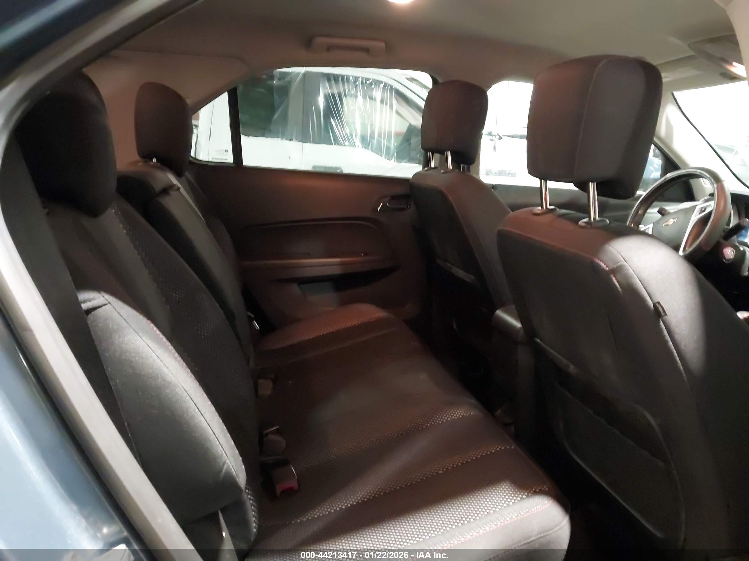 CHEVROLET EQUINOX image 8