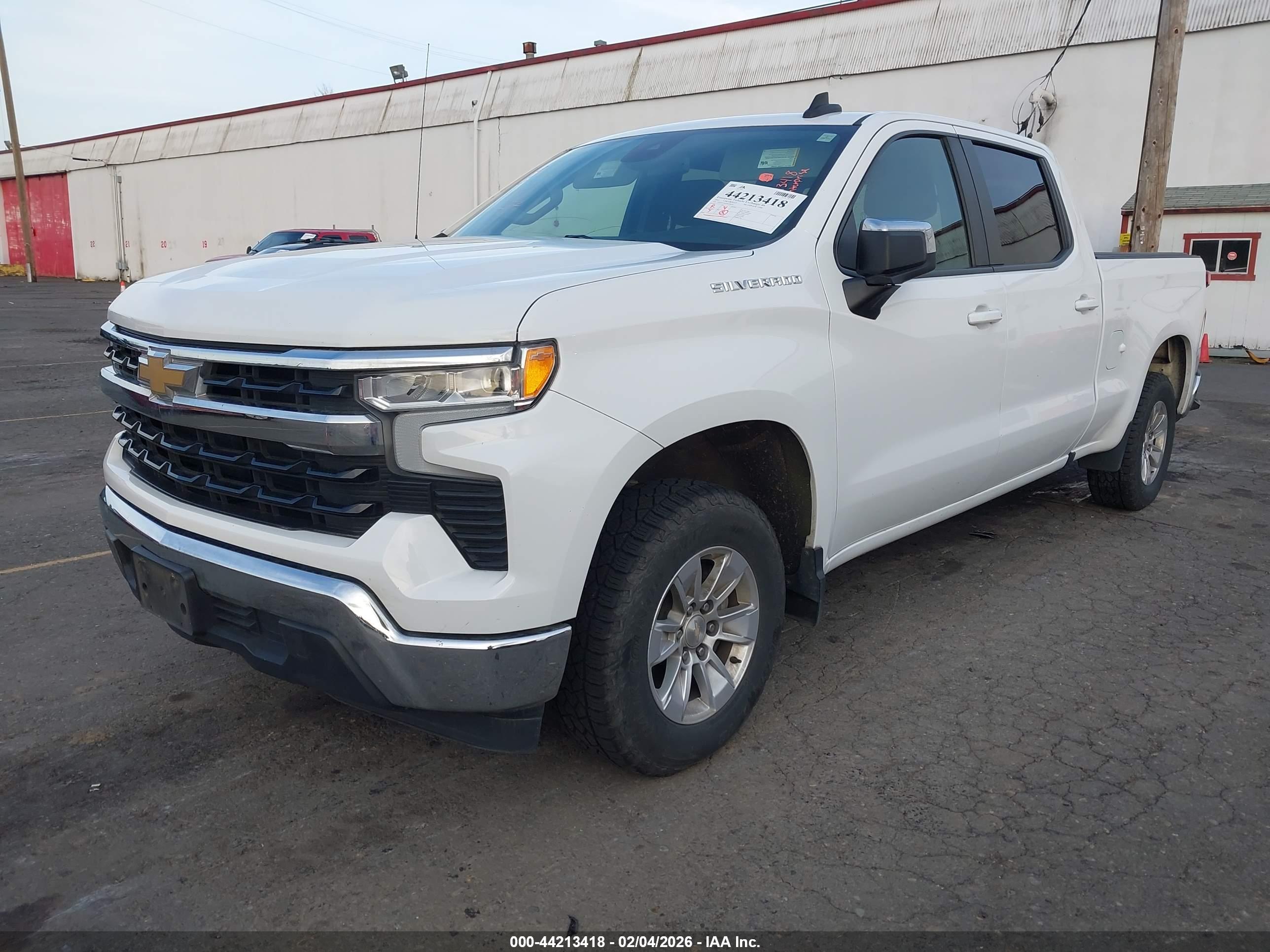 CHEVROLET SILVERADO image 2