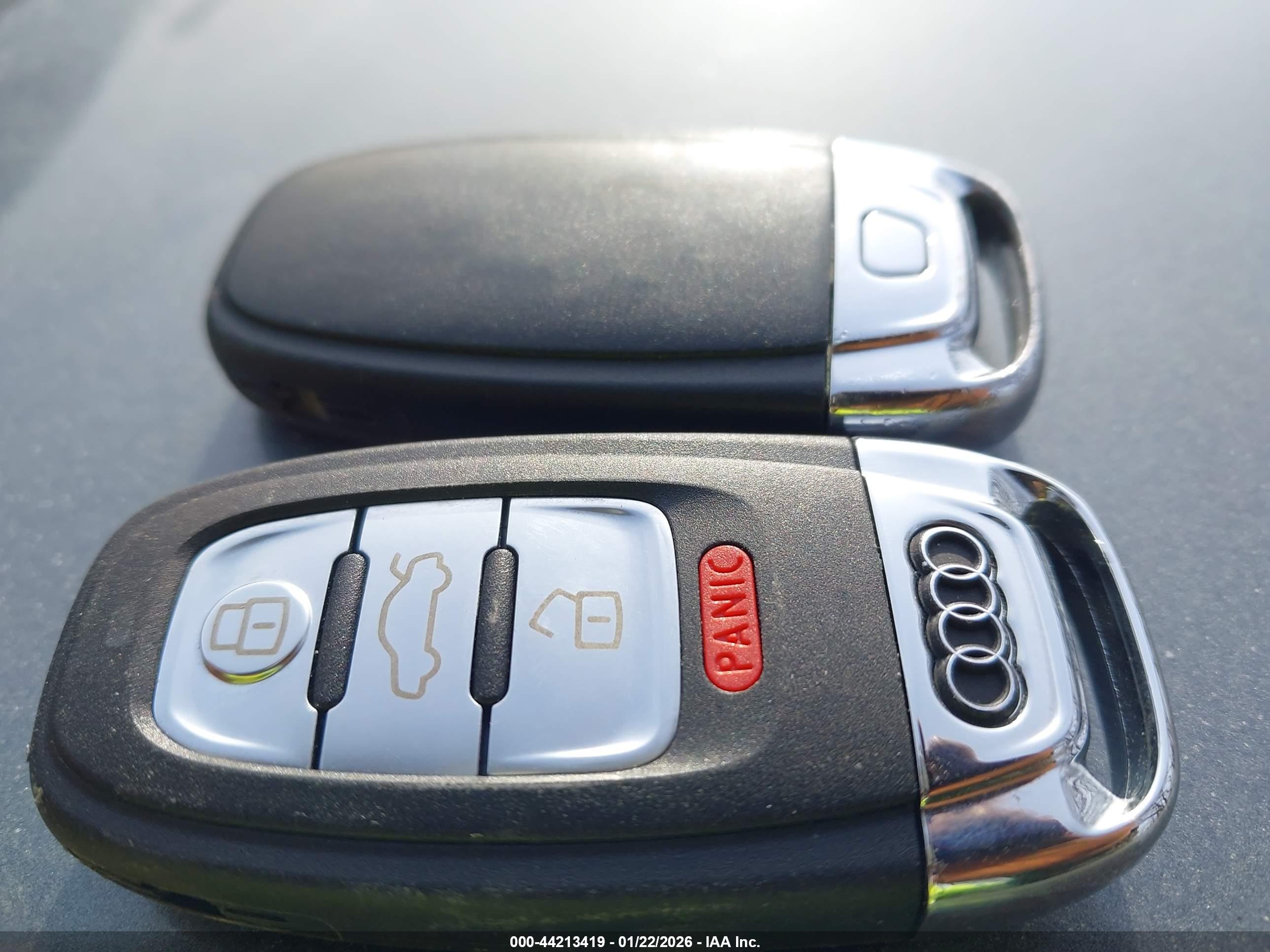 AUDI A4 image 11