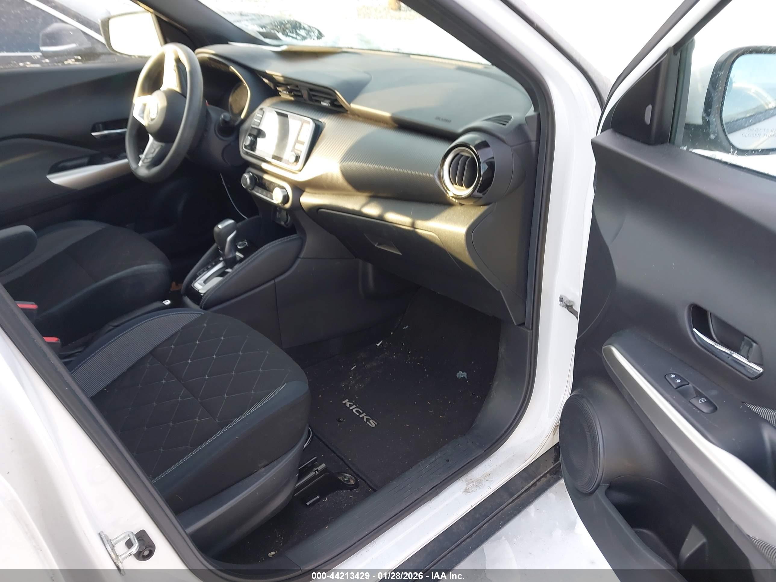 NISSAN KICKS image 5