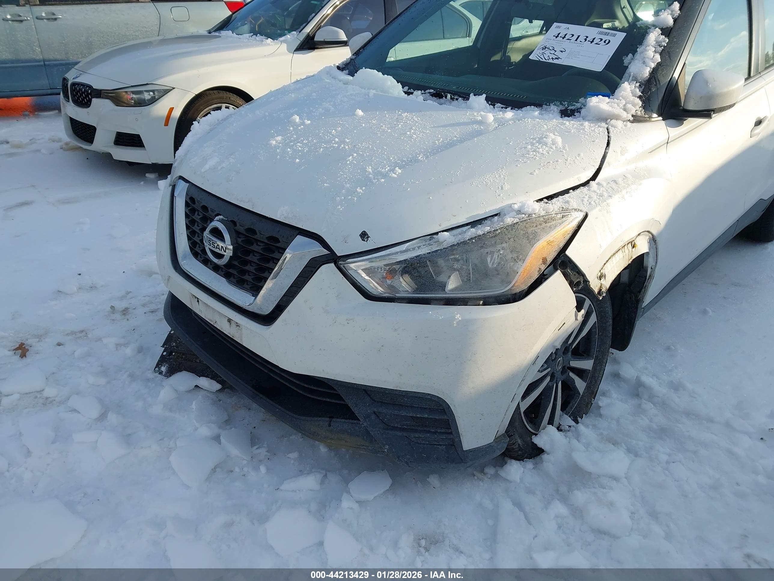 NISSAN KICKS image 6