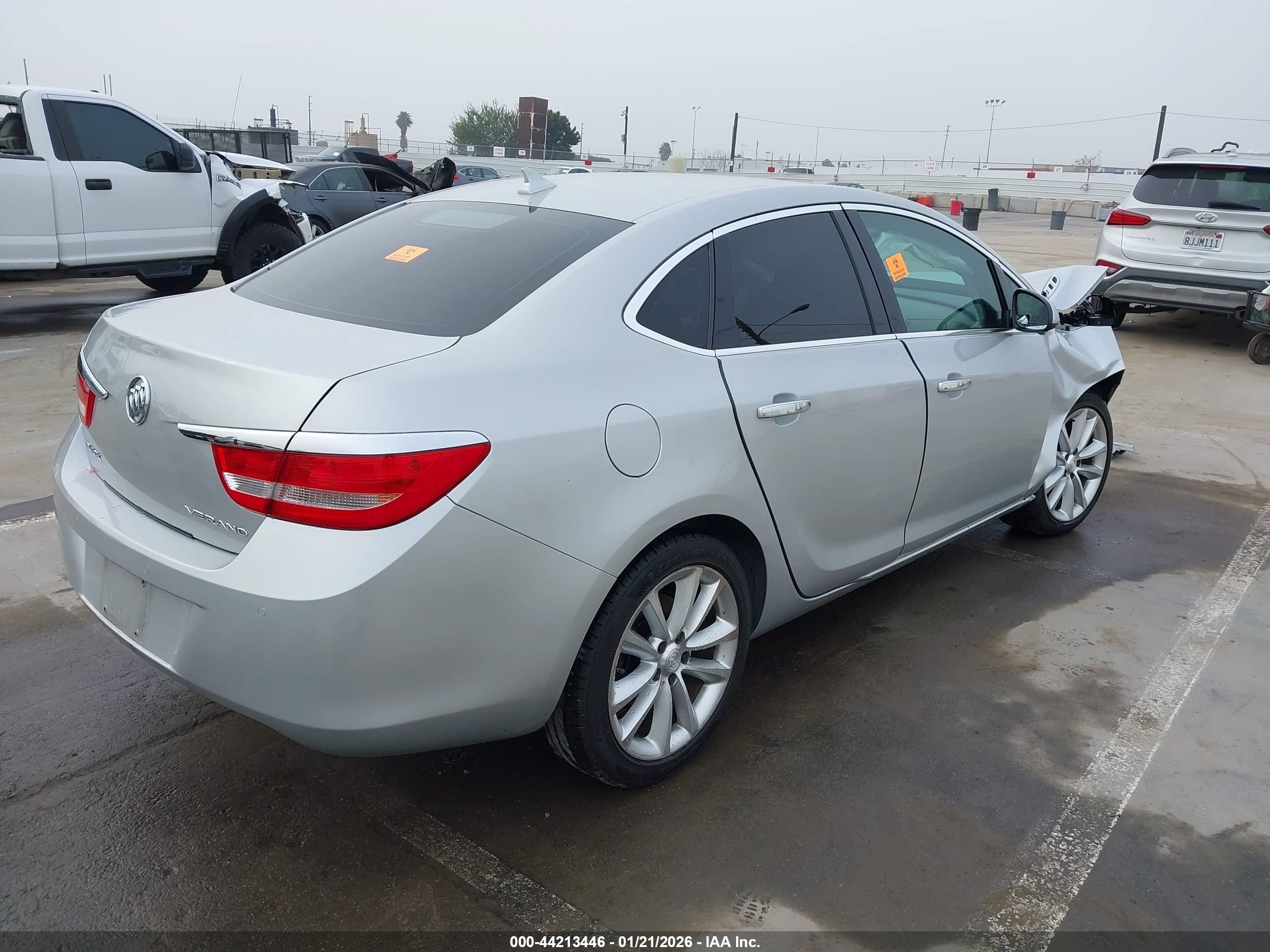 BUICK VERANO image 4