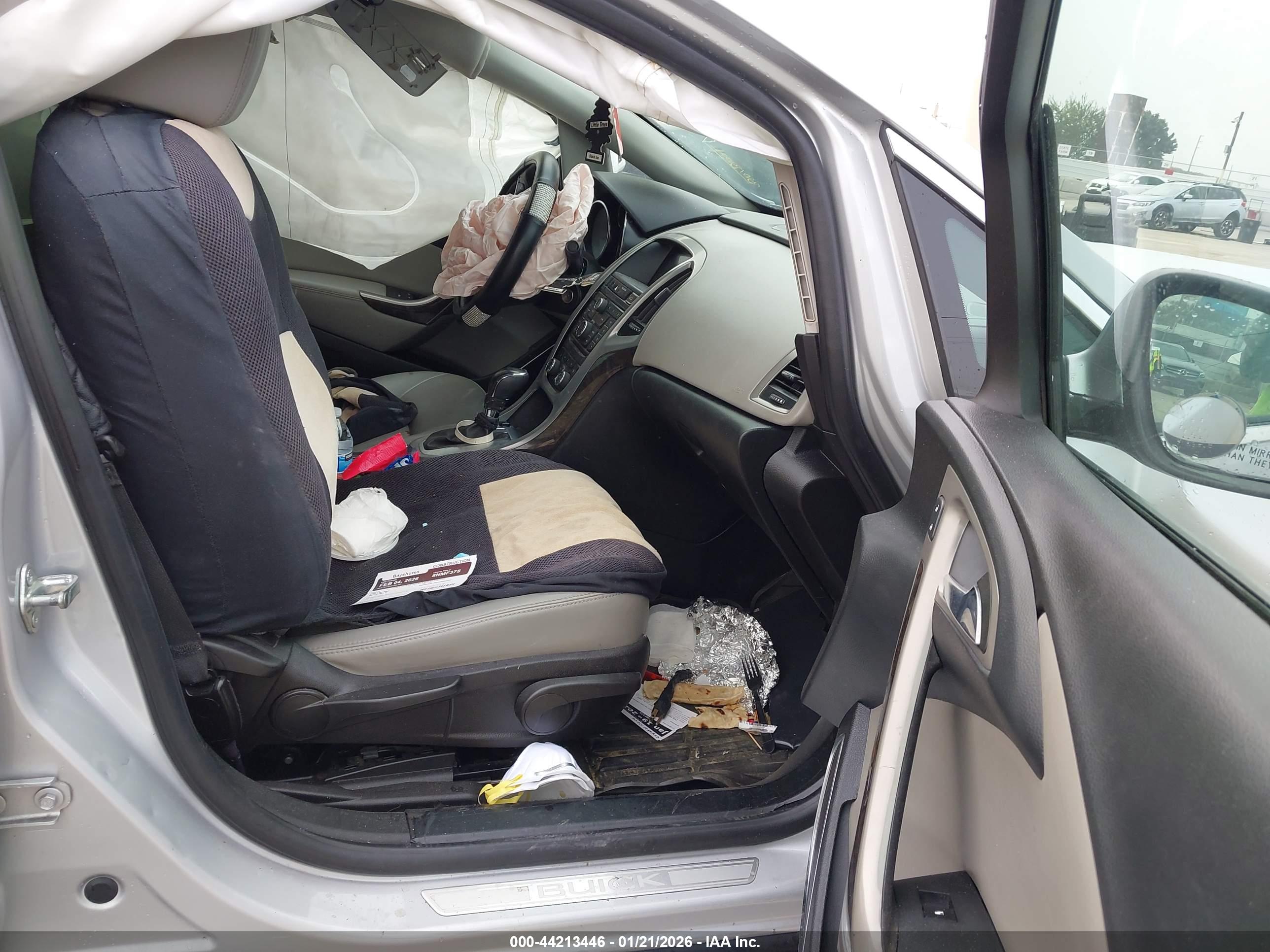 BUICK VERANO image 5