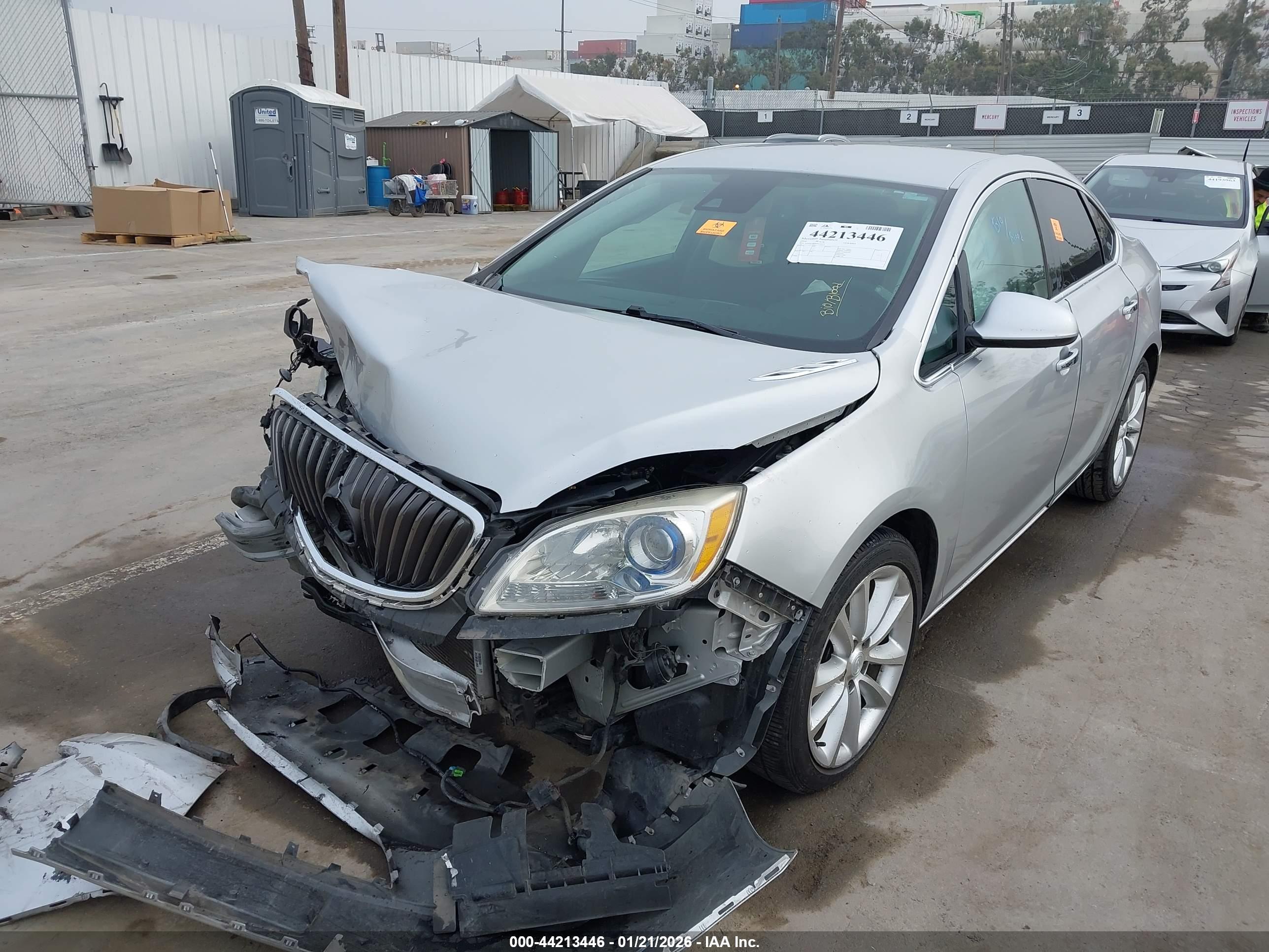 BUICK VERANO image 6
