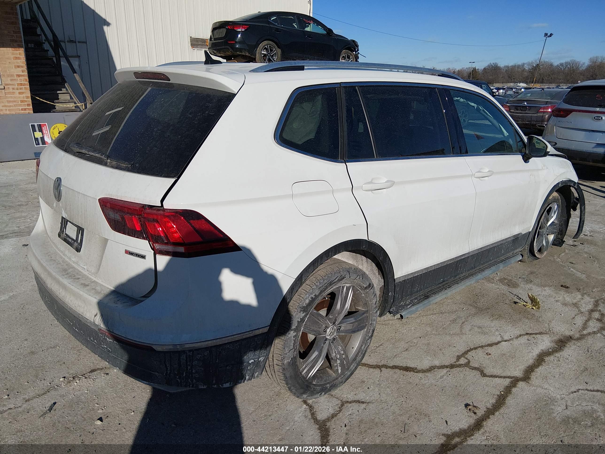 VOLKSWAGEN TIGUAN image 4