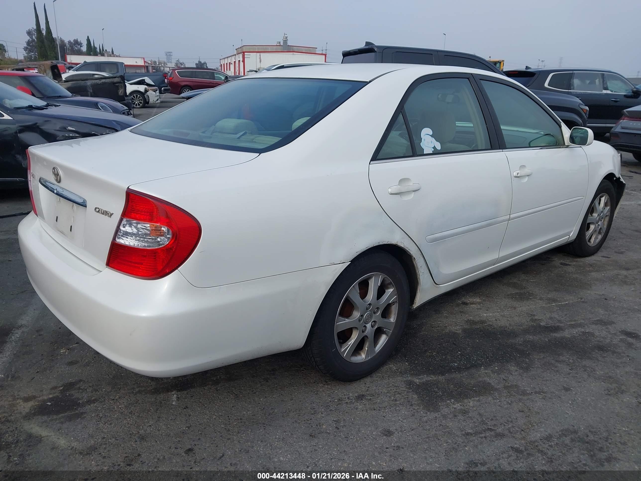 TOYOTA CAMRY image 4