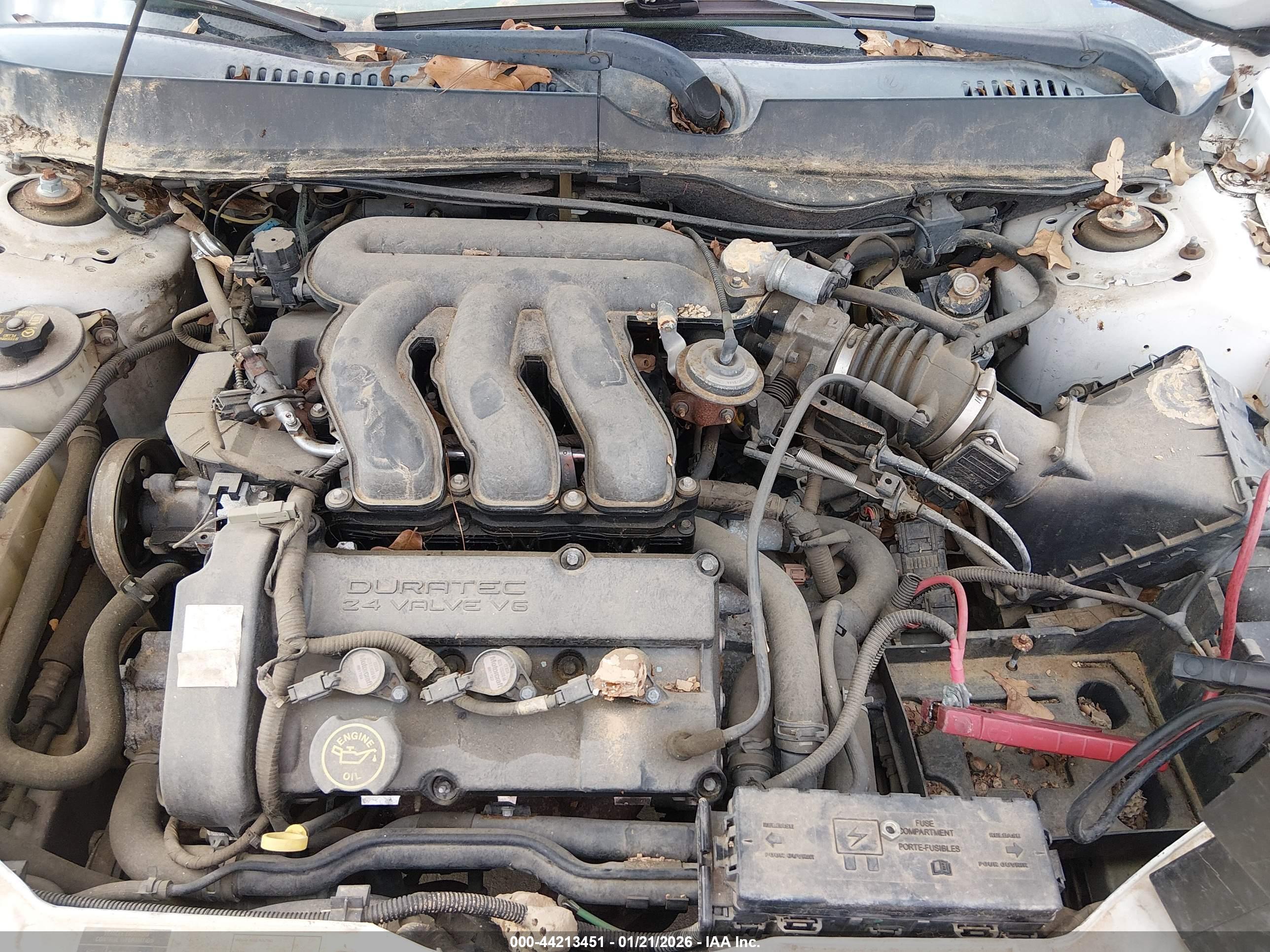 FORD TAURUS image 10