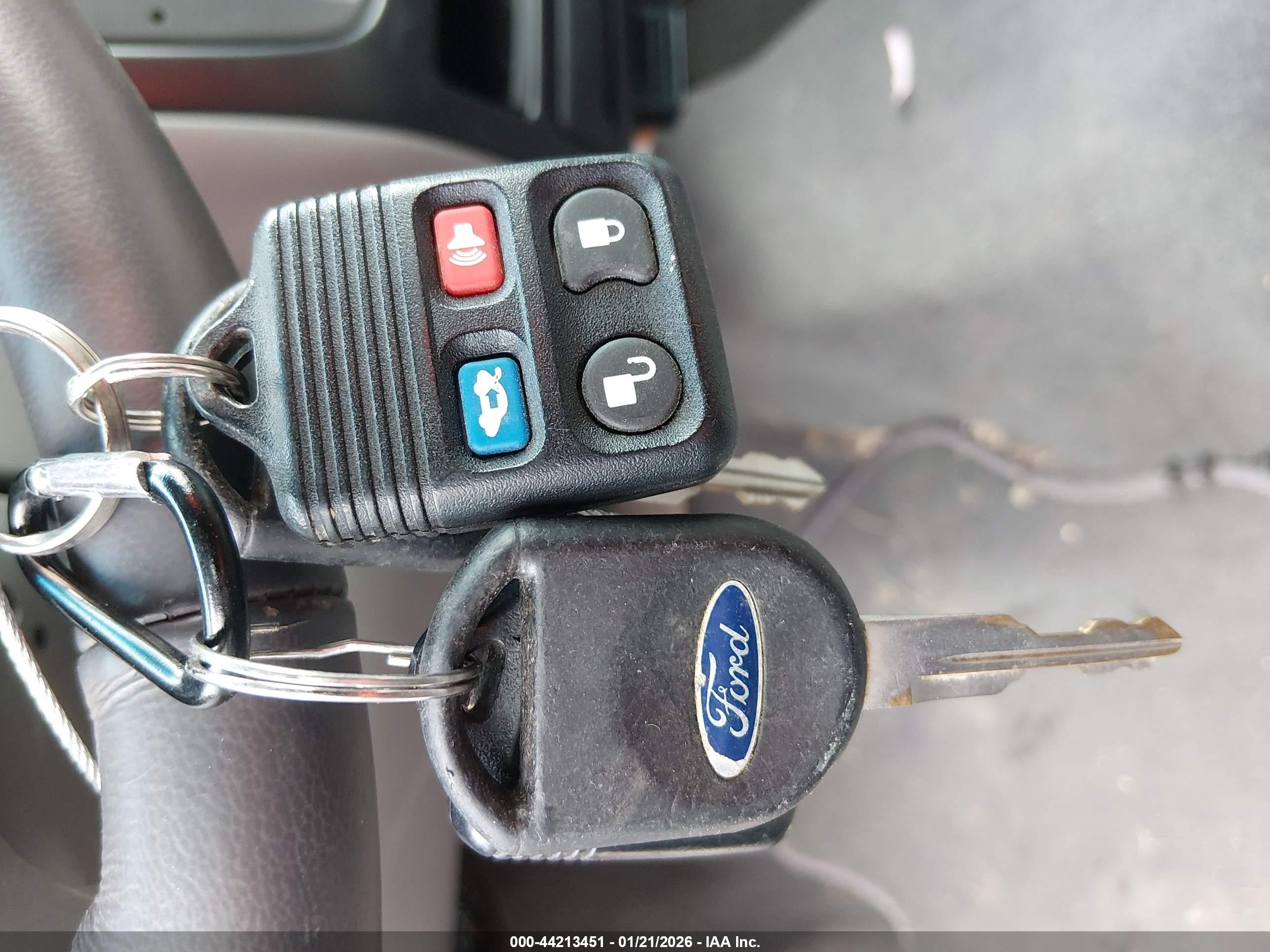FORD TAURUS image 11