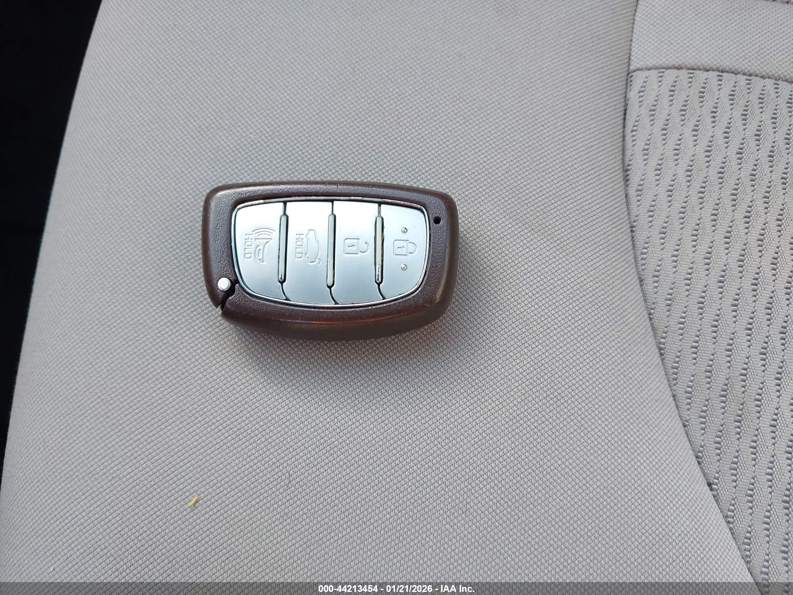 HYUNDAI SONATA image 11