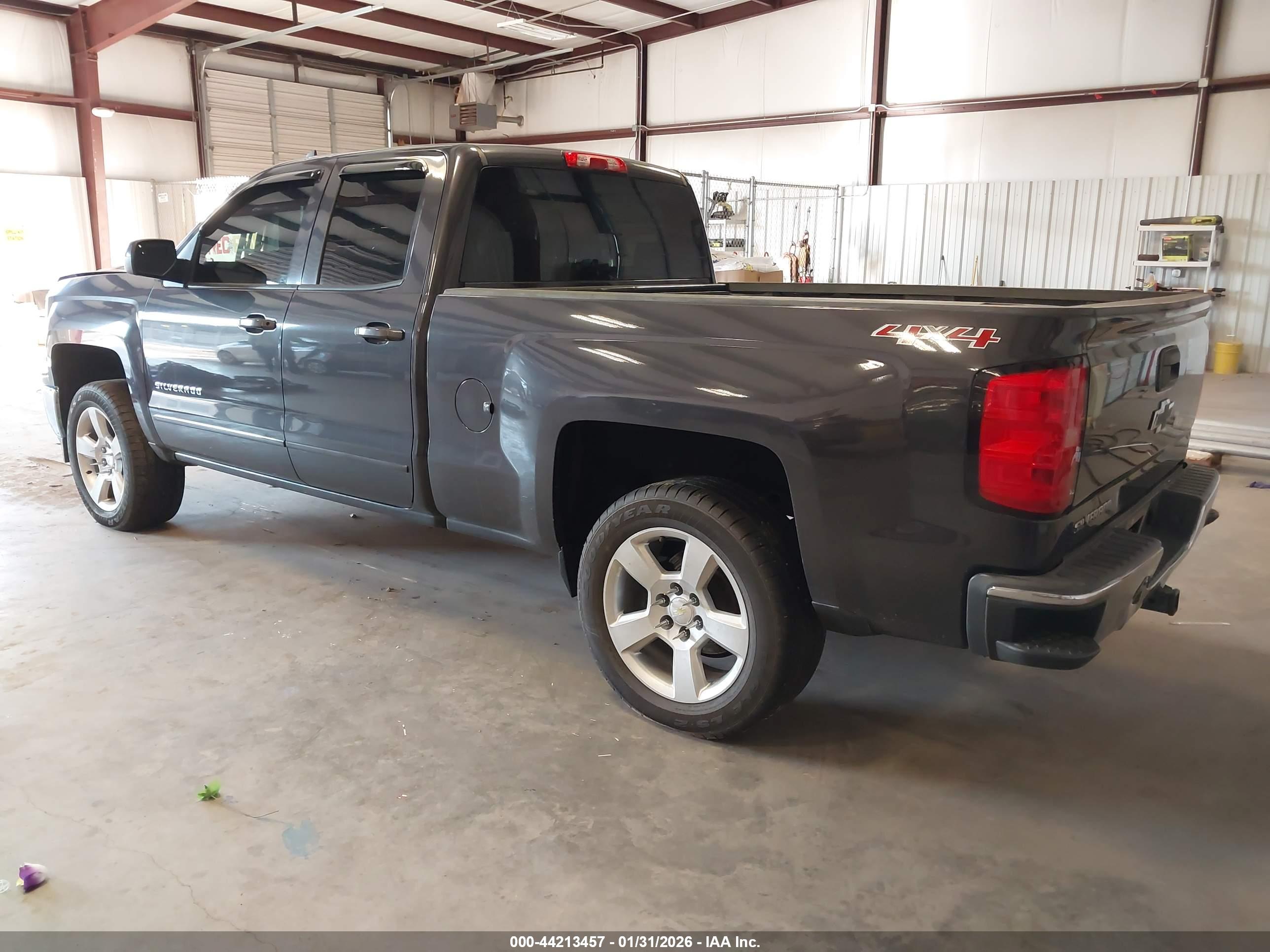 CHEVROLET SILVERADO image 3