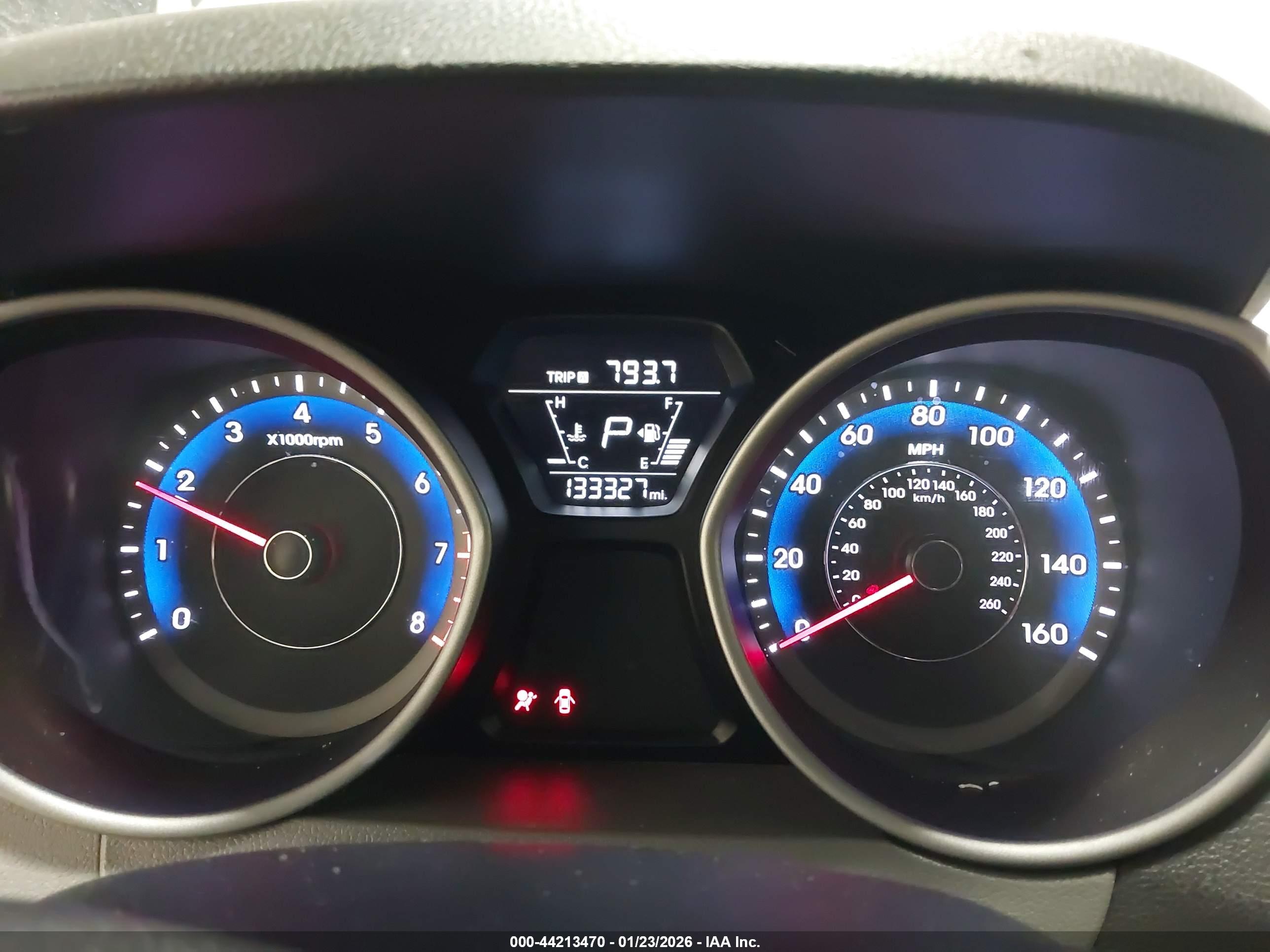 HYUNDAI ELANTRA image 7