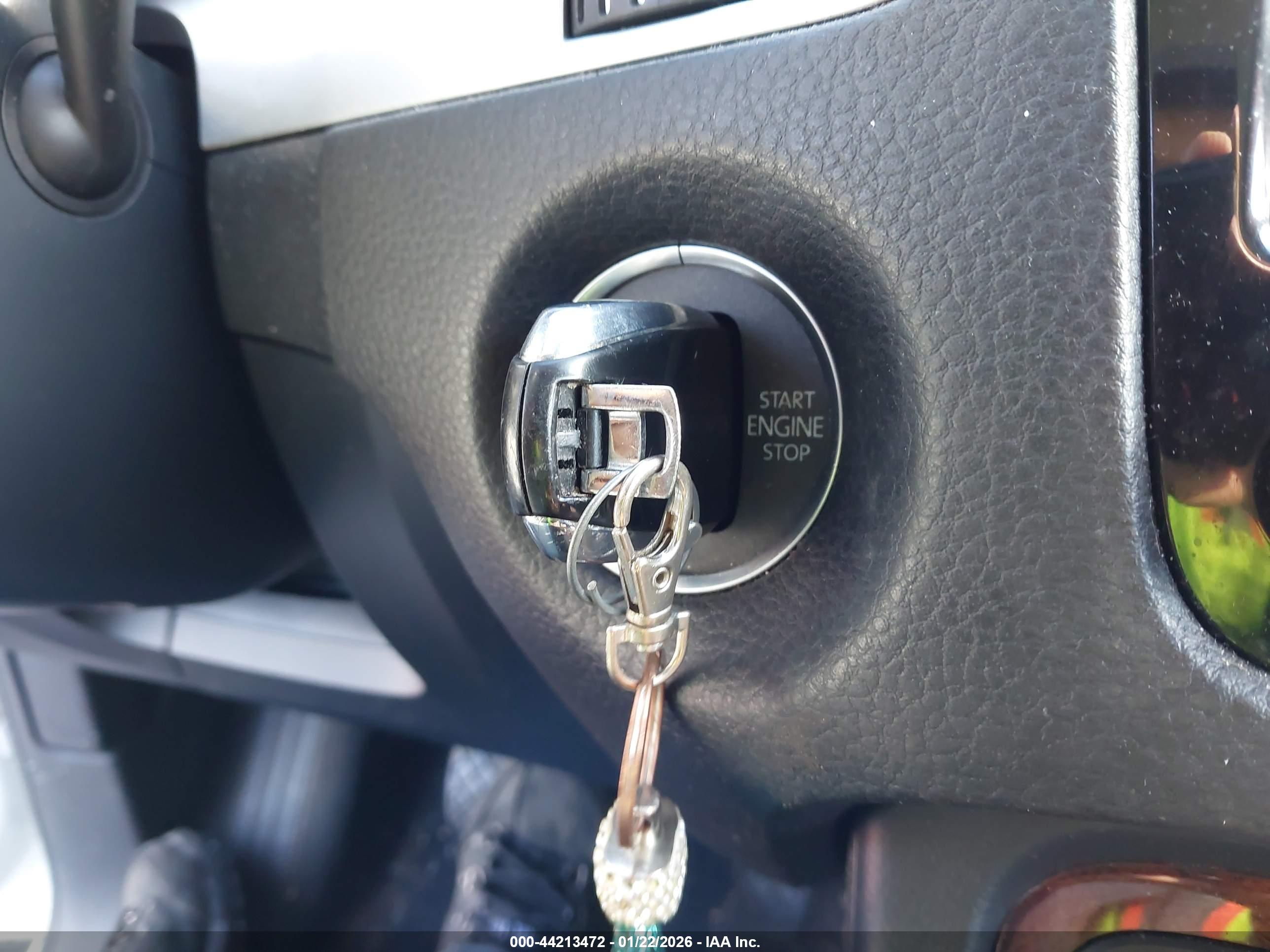 VOLKSWAGEN TOUAREG image 11
