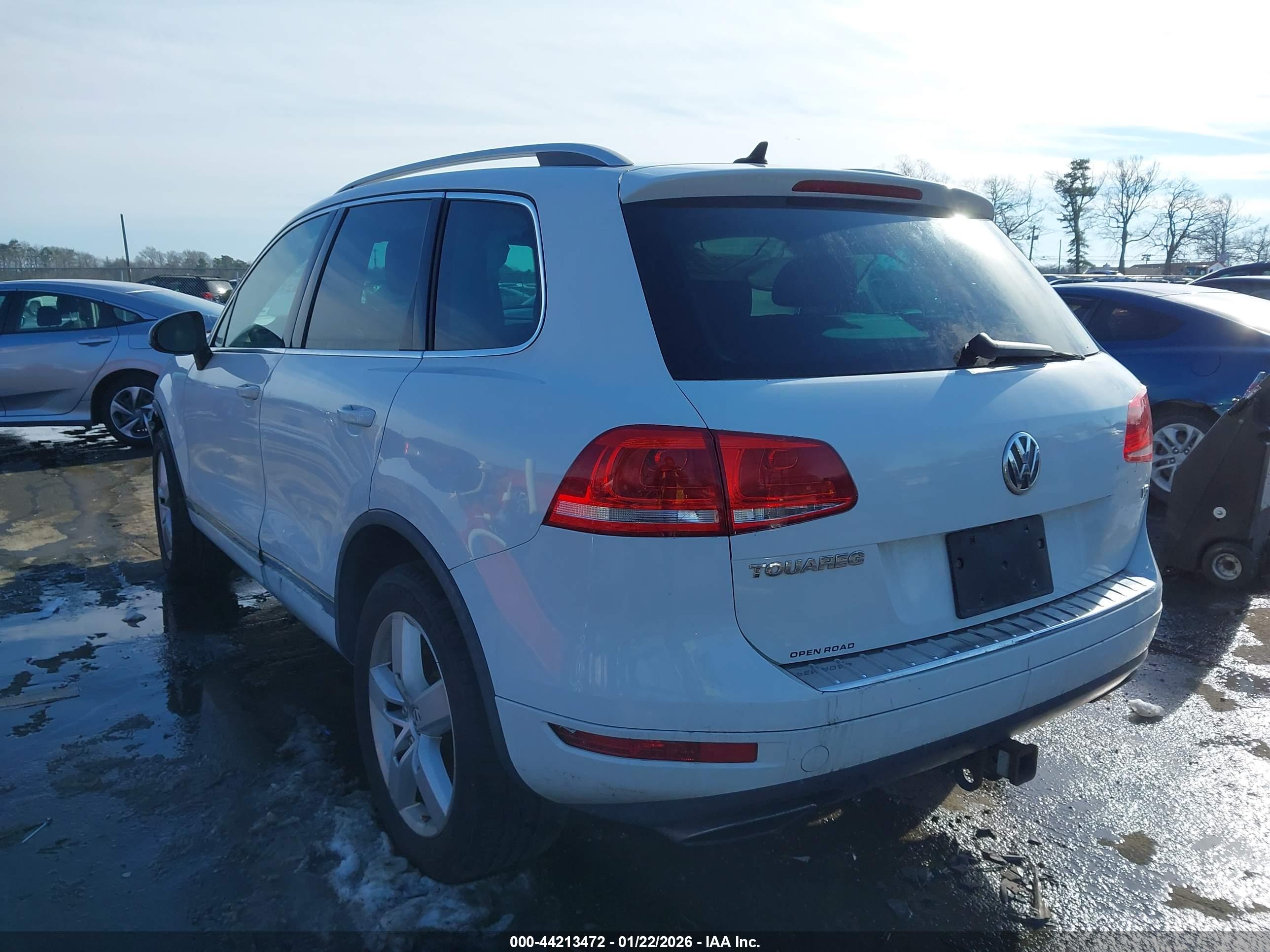 VOLKSWAGEN TOUAREG image 3