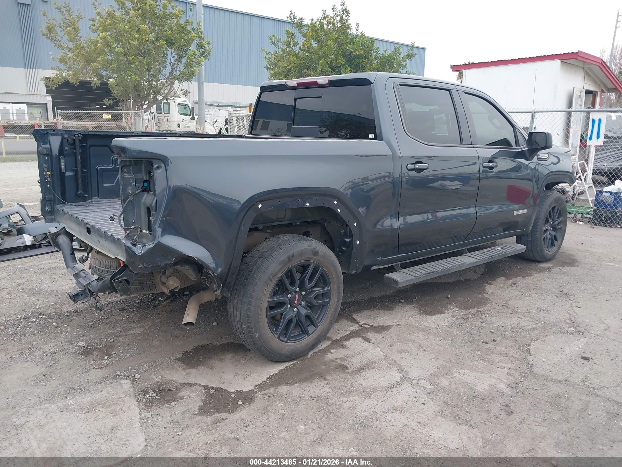 GMC SIERRA image 4