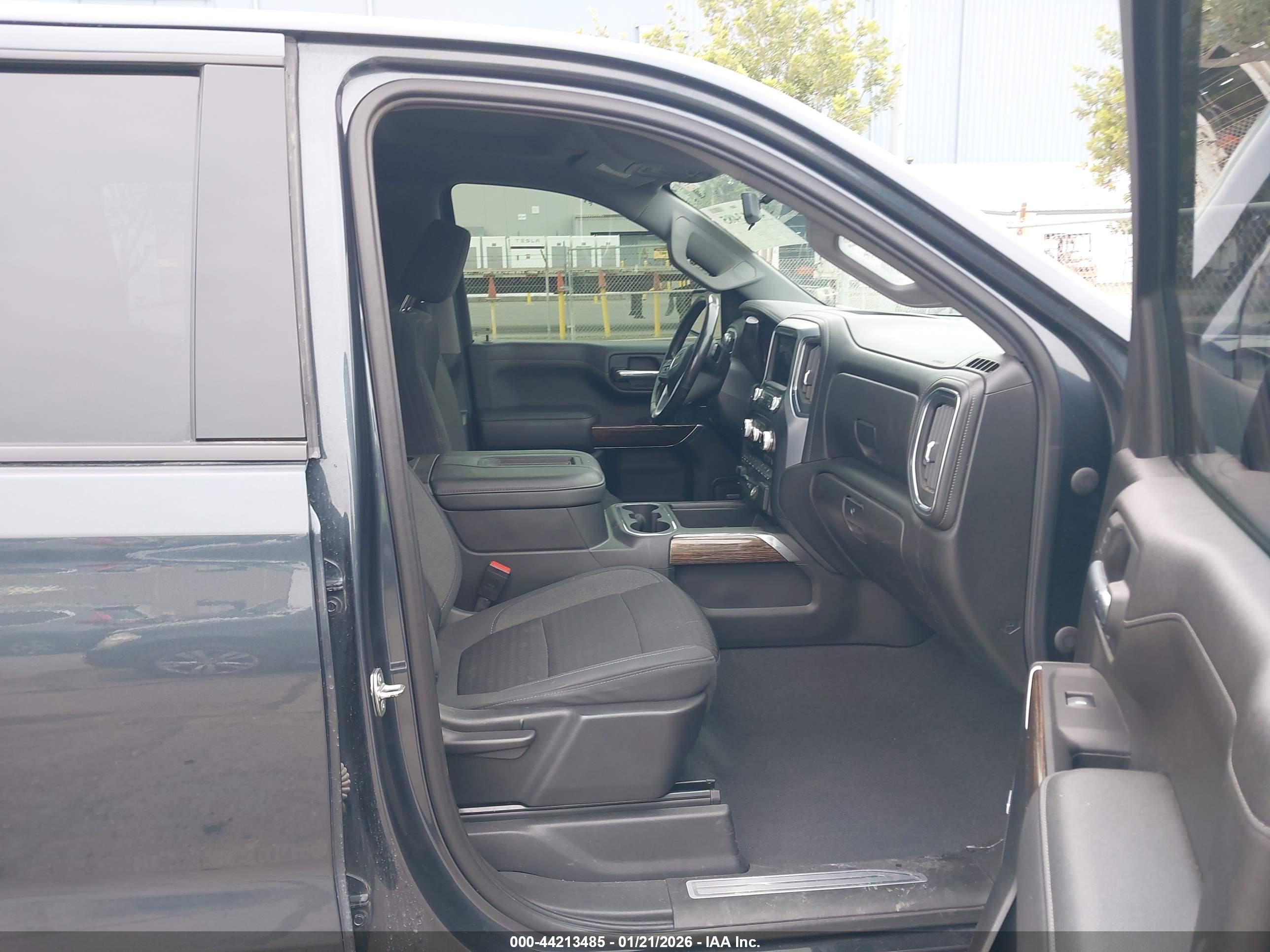 GMC SIERRA image 5