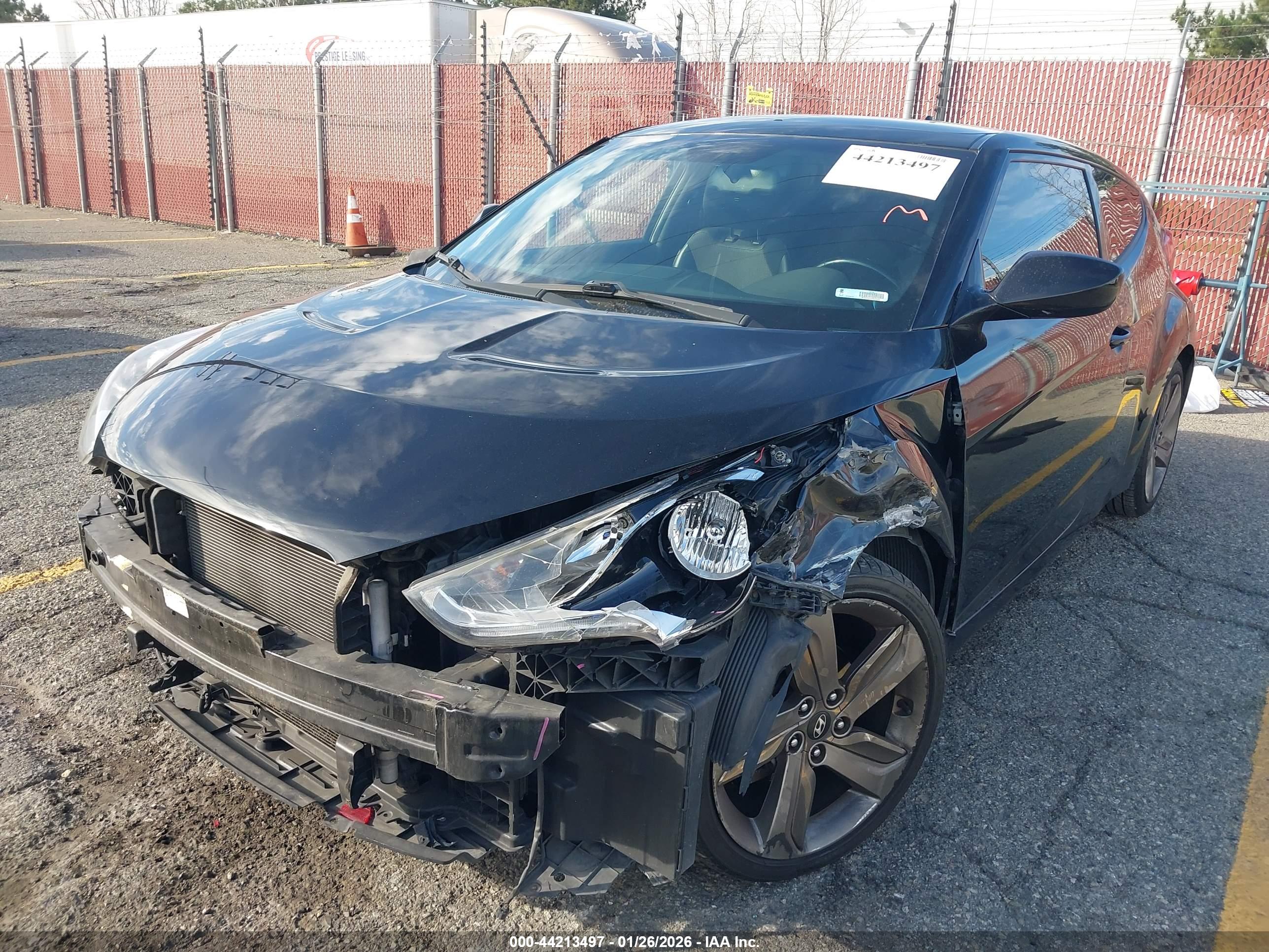 HYUNDAI VELOSTER image 6
