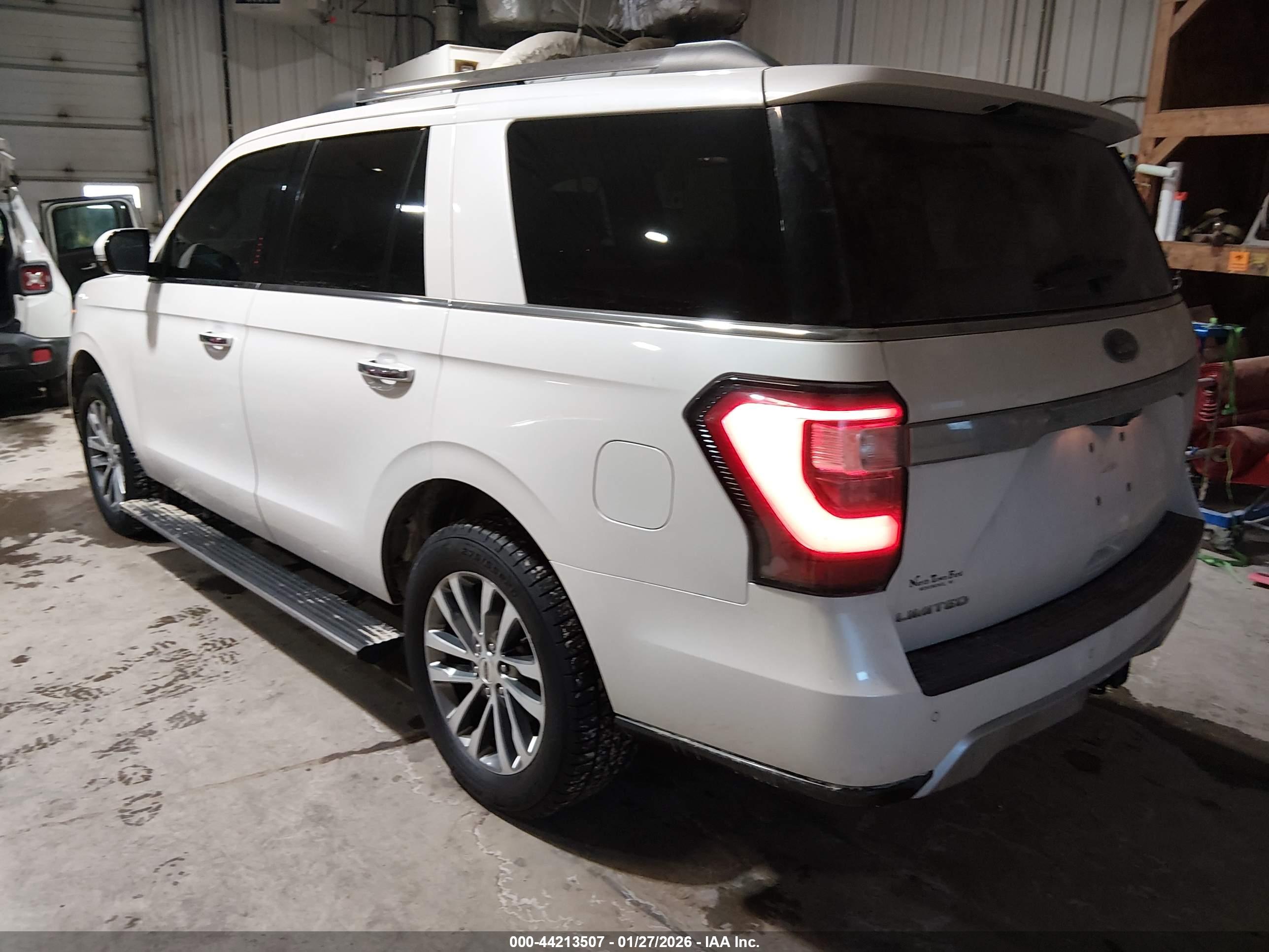 FORD EXPEDITION image 3