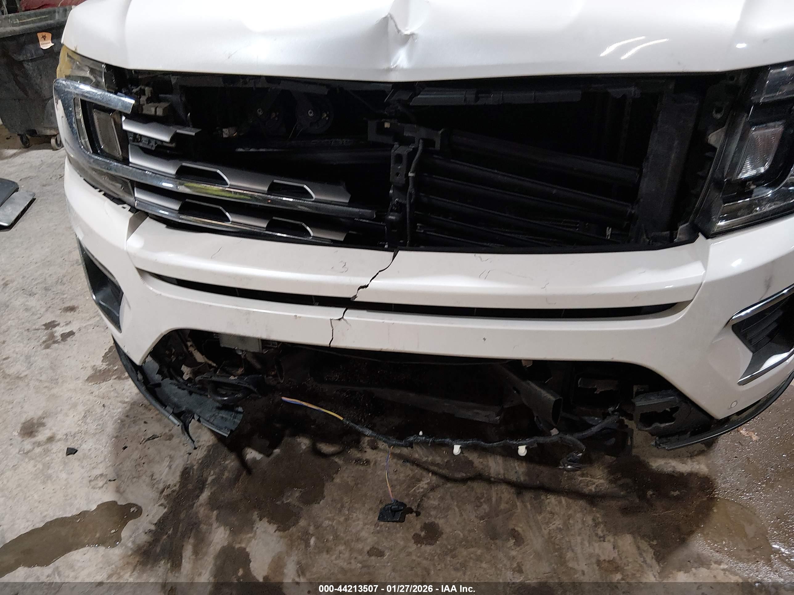 FORD EXPEDITION image 6